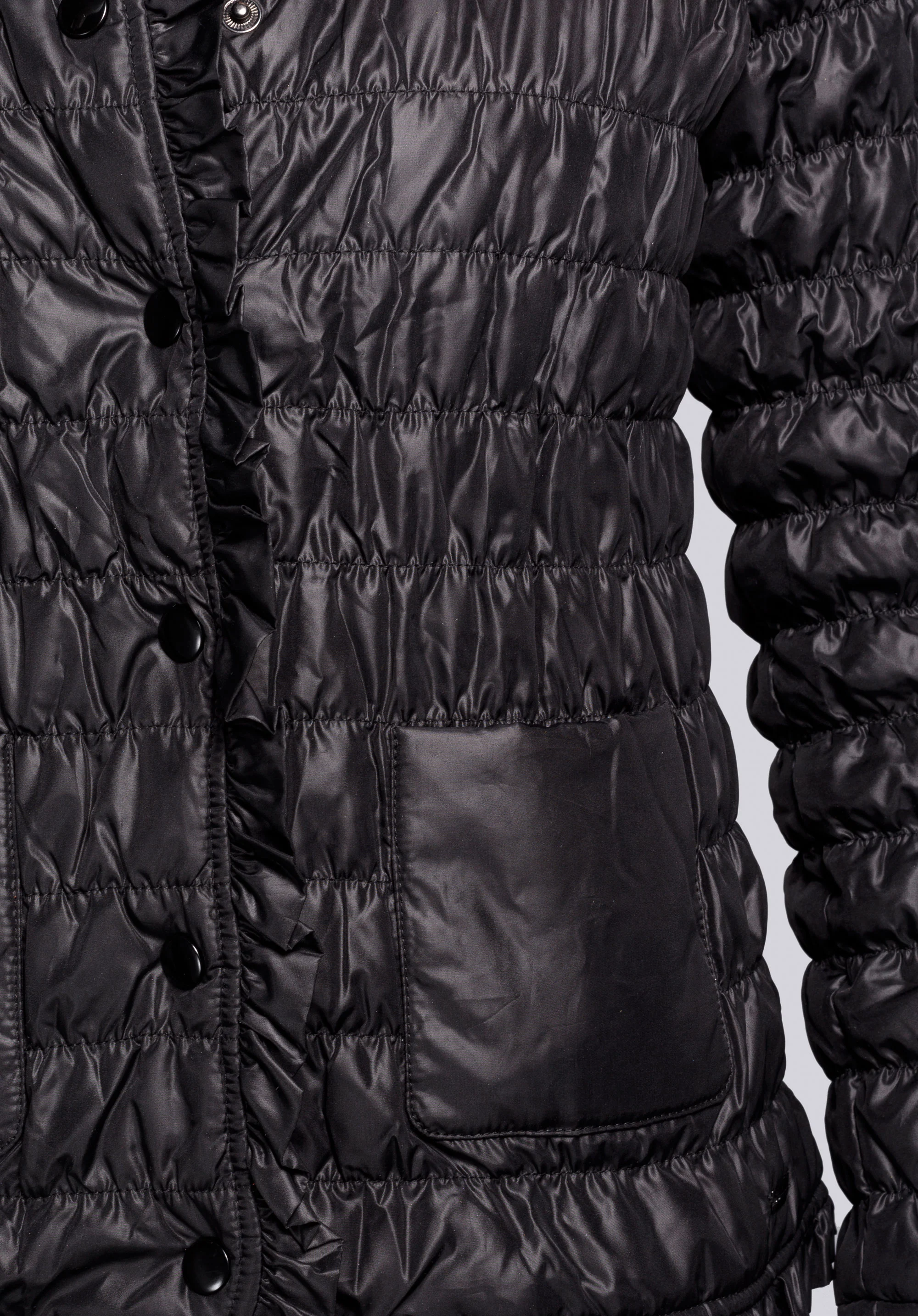 Damska kurtka pikowana i marszczona