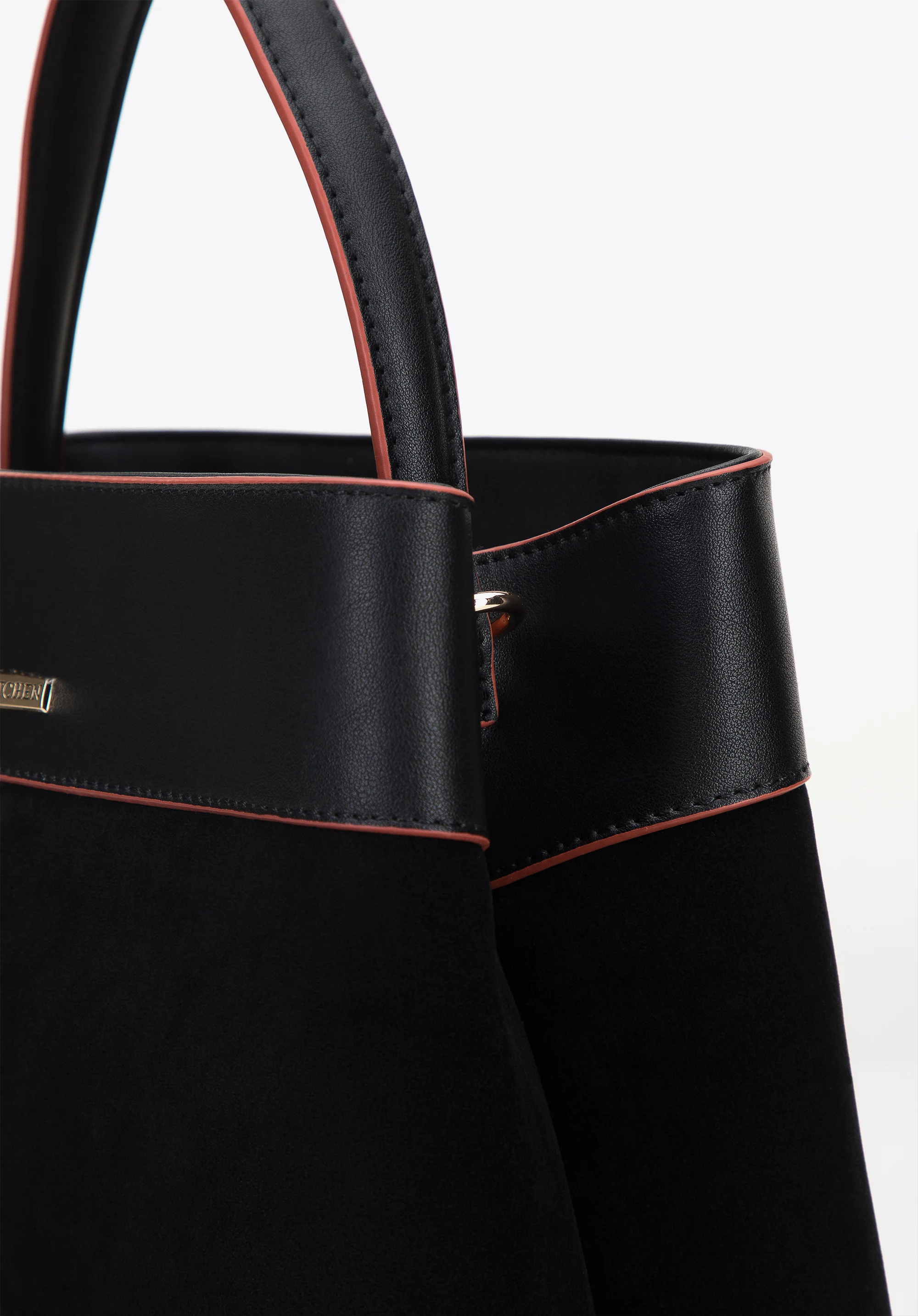 Torebka kuferek z łączonych materiałów