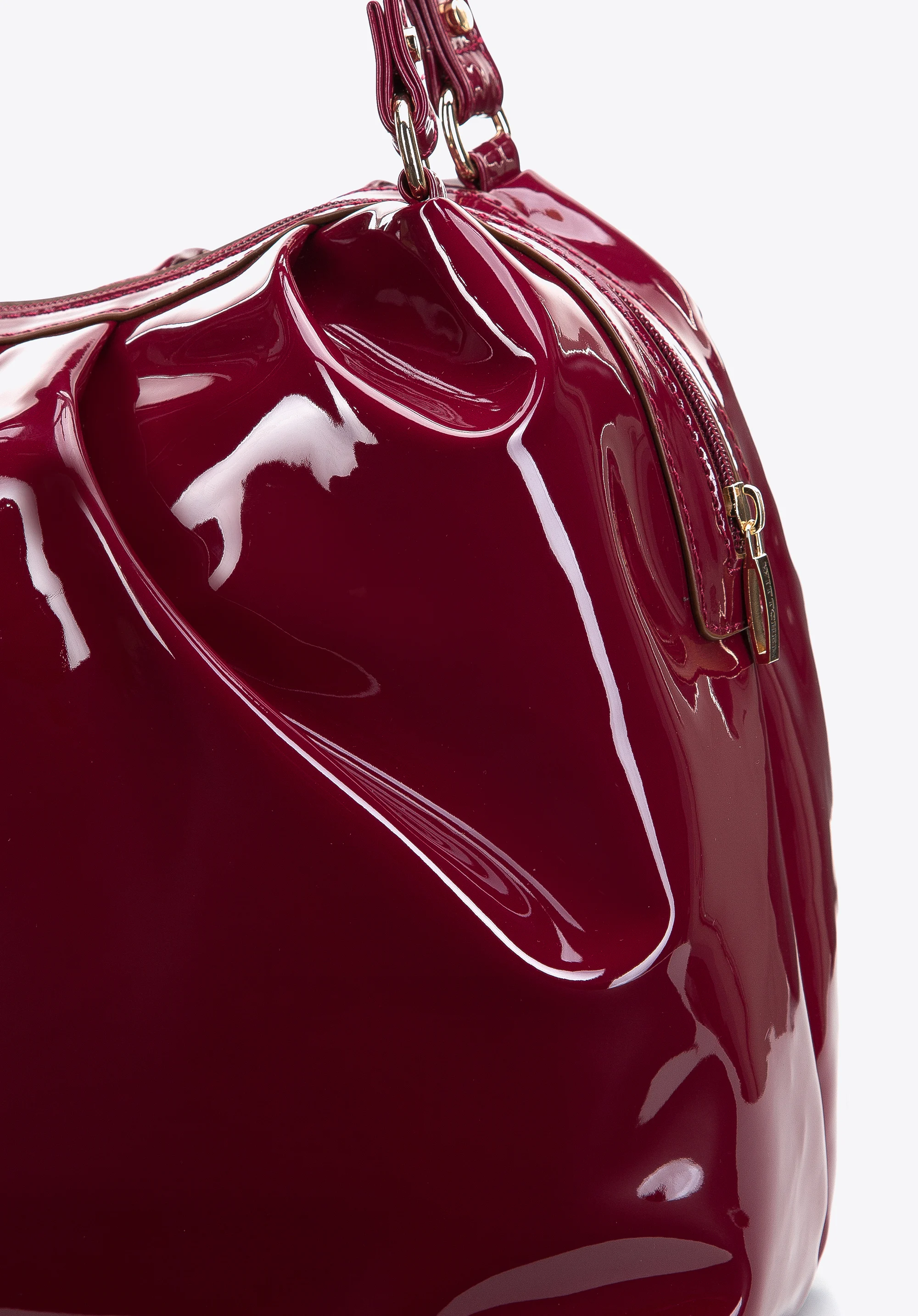 Torebka shopperka z marszczonej lakierowanej ekoskóry