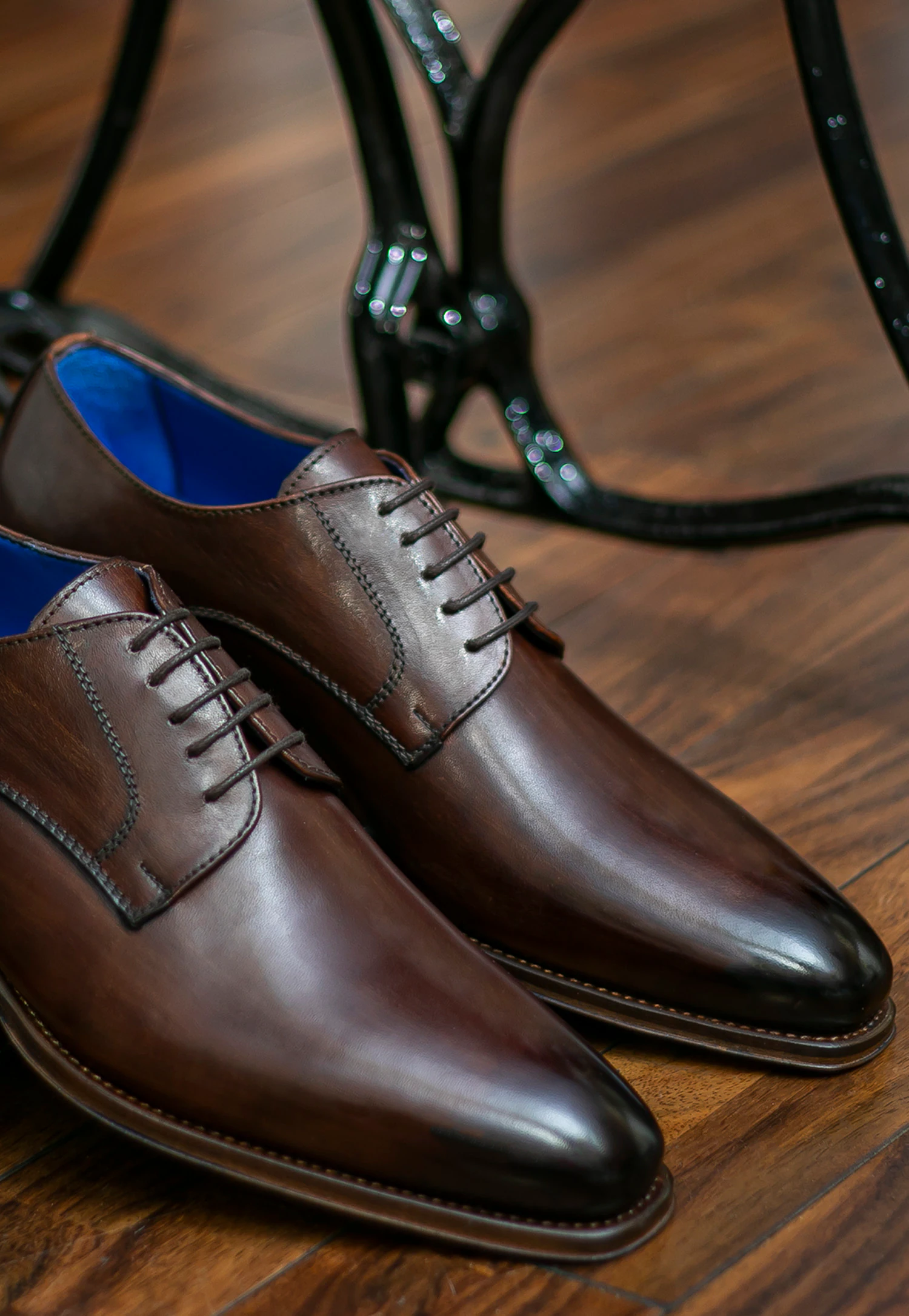 PREMIUM brązowe wizytowe półbuty męskie z niebieskim wnętrzem