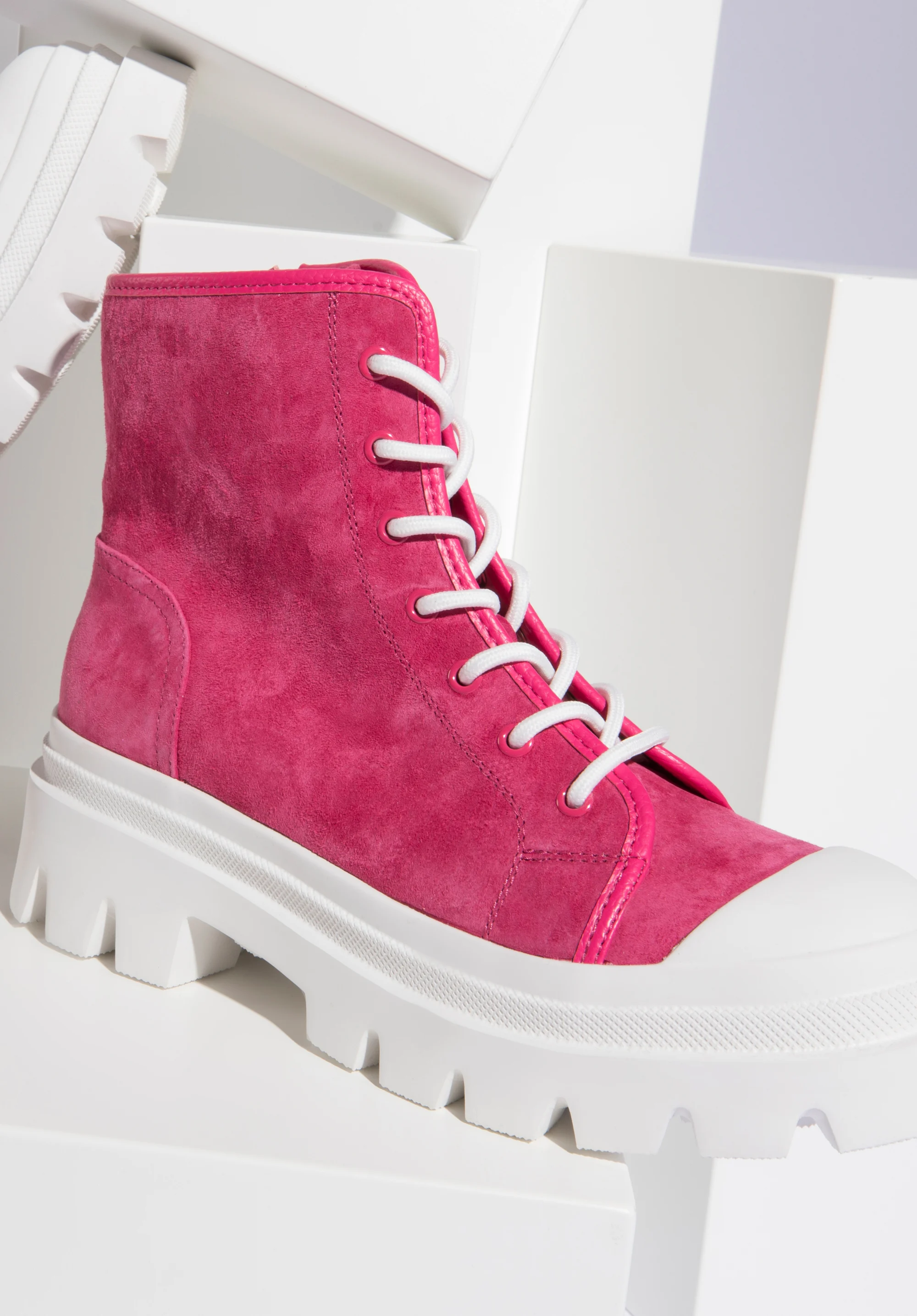 Damskie trapery z nubuku