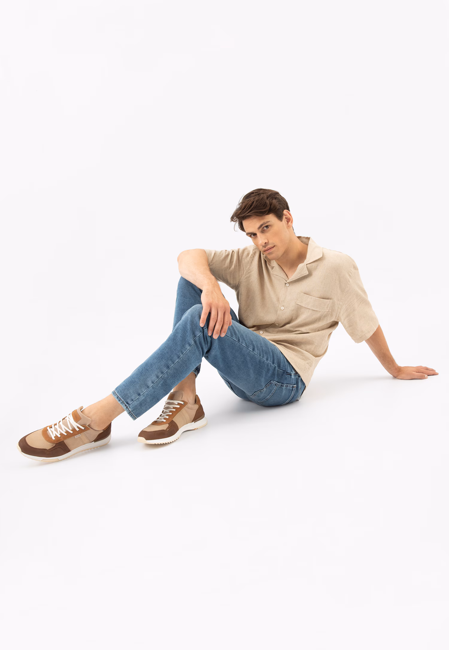 Monochromatyczne sneakersy męskie