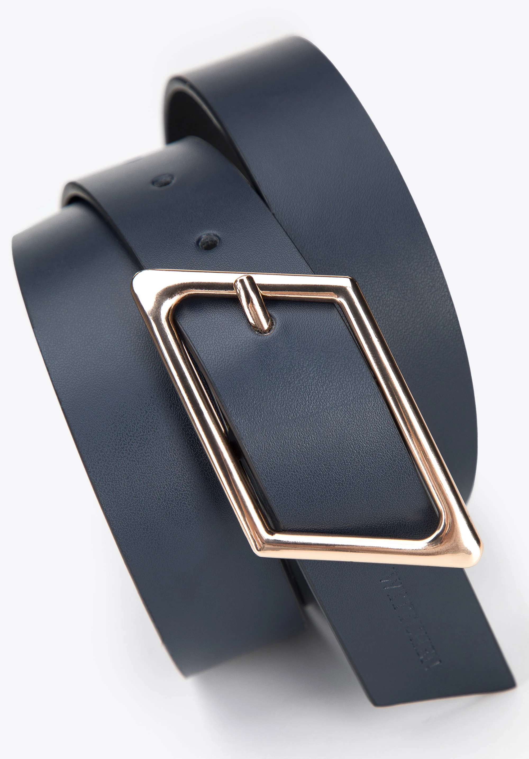 Damski pasek skórzany z geometryczną klamrą