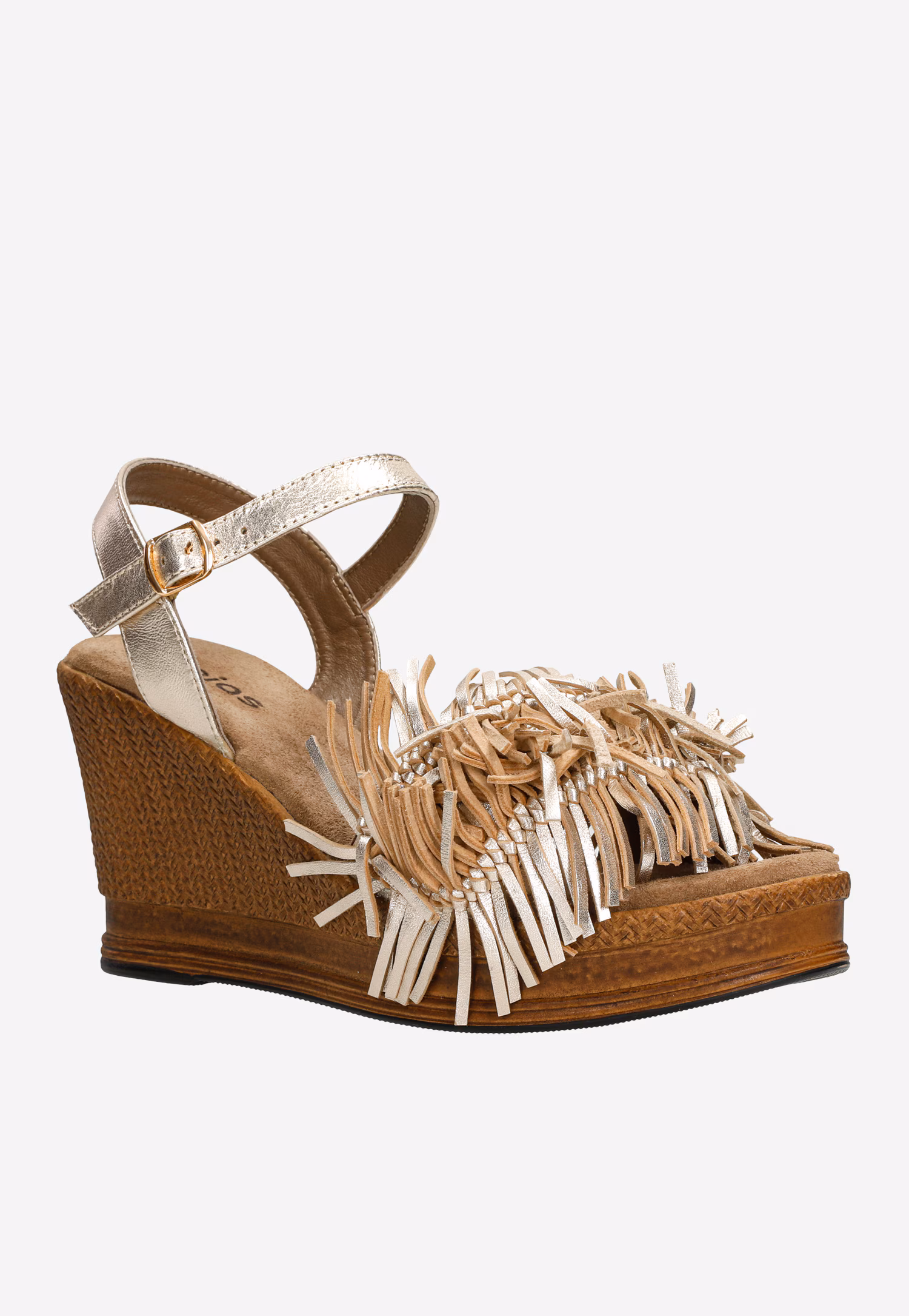 Metaliczne sandały na wysokiej koturnie z ozdobą na pasku