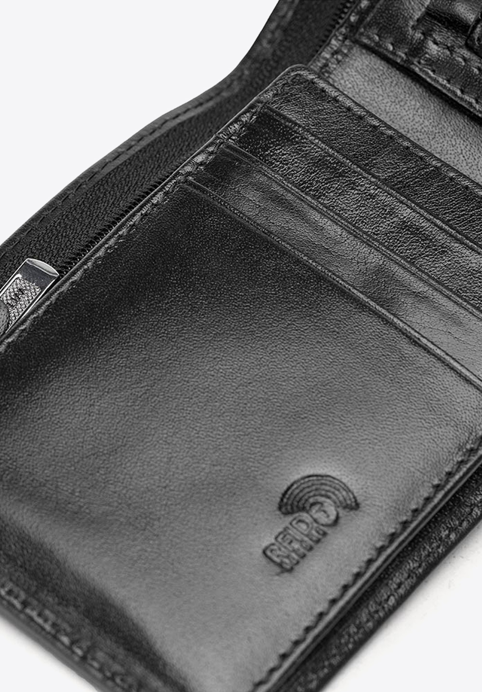 Damski portfel ze skóry niezamykany