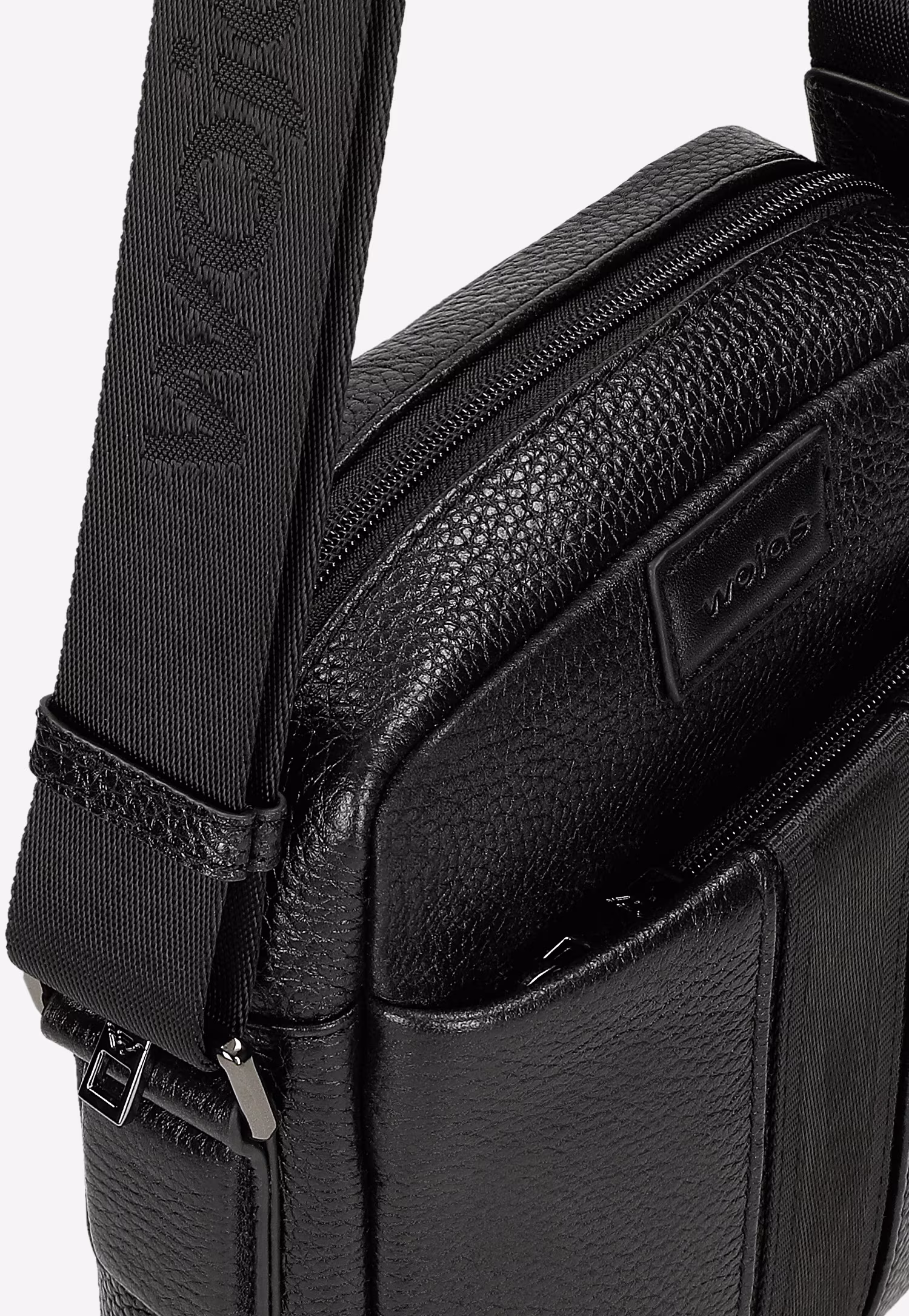 Czarna skórzana torba męska z materiałowym paskiem