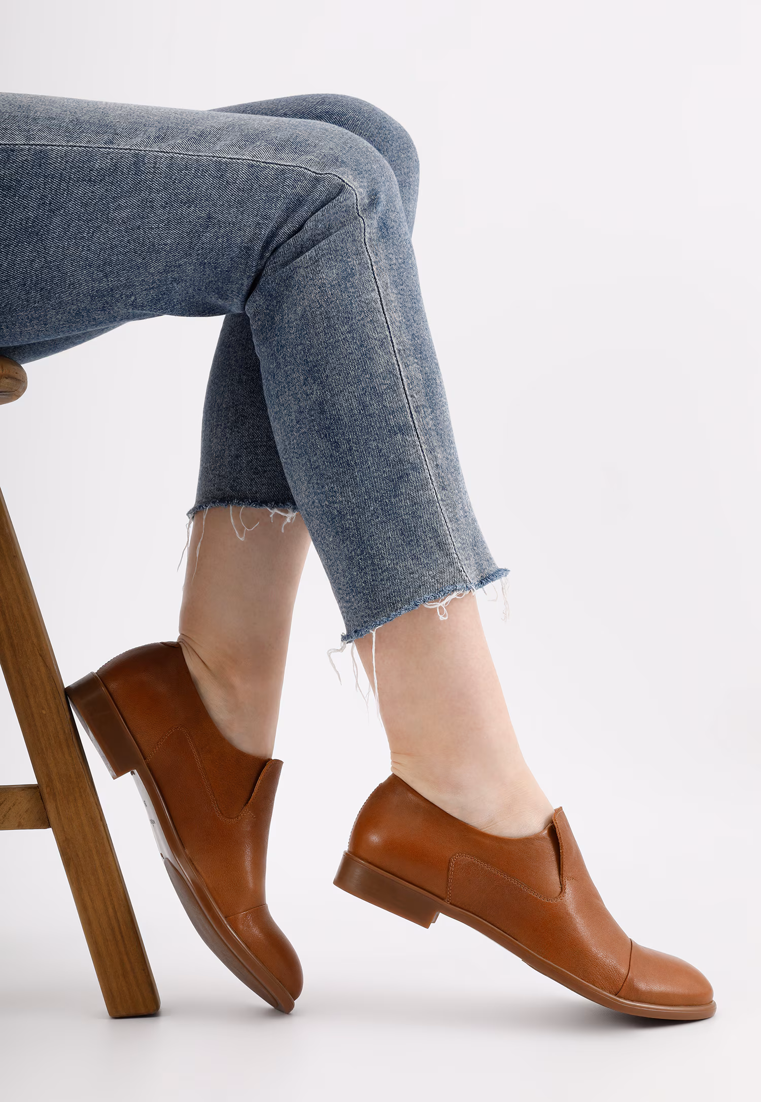 Czarne loafersy damskie ze skóry licowej