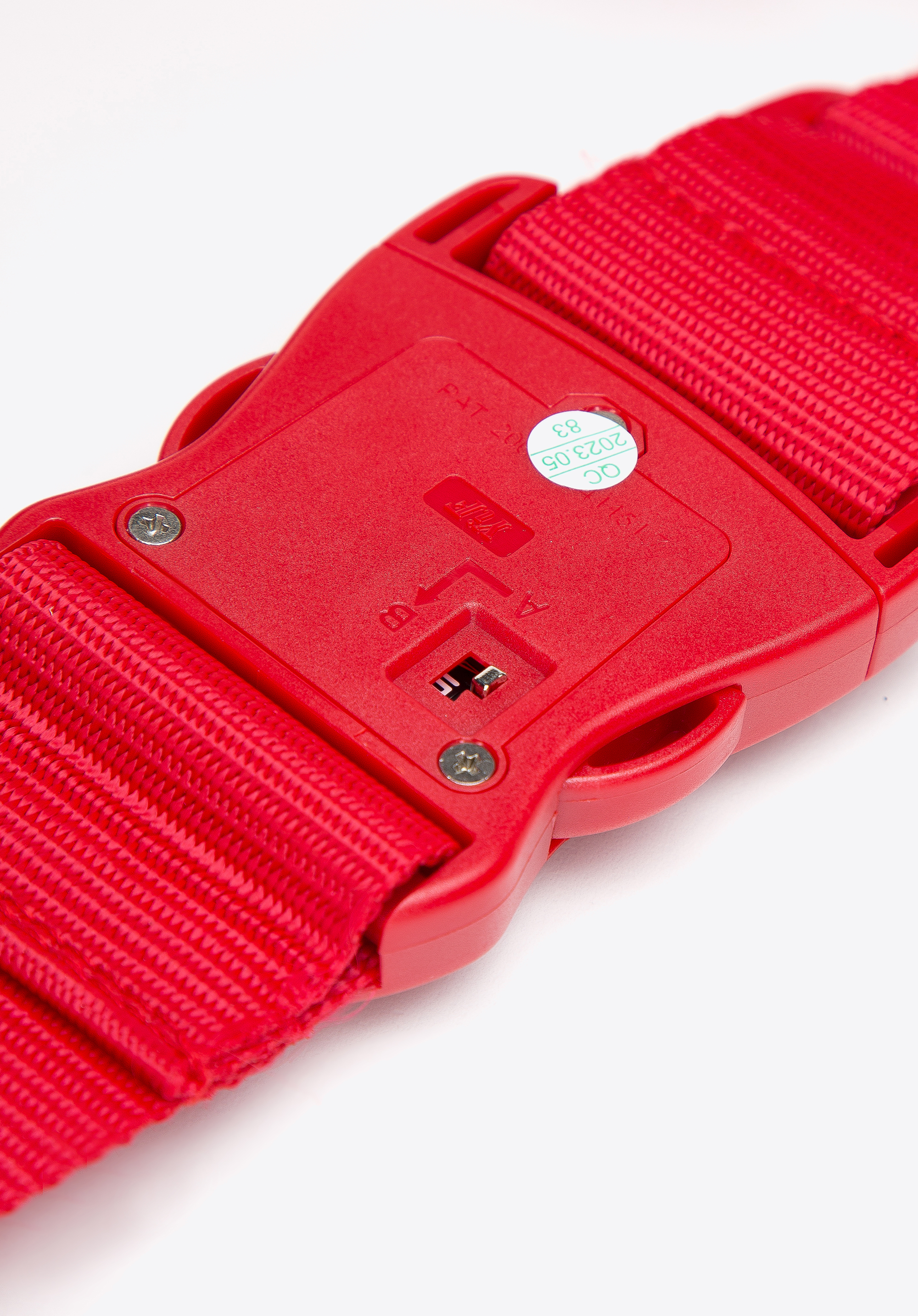 Pas zabezpieczający bagaż z zamkiem