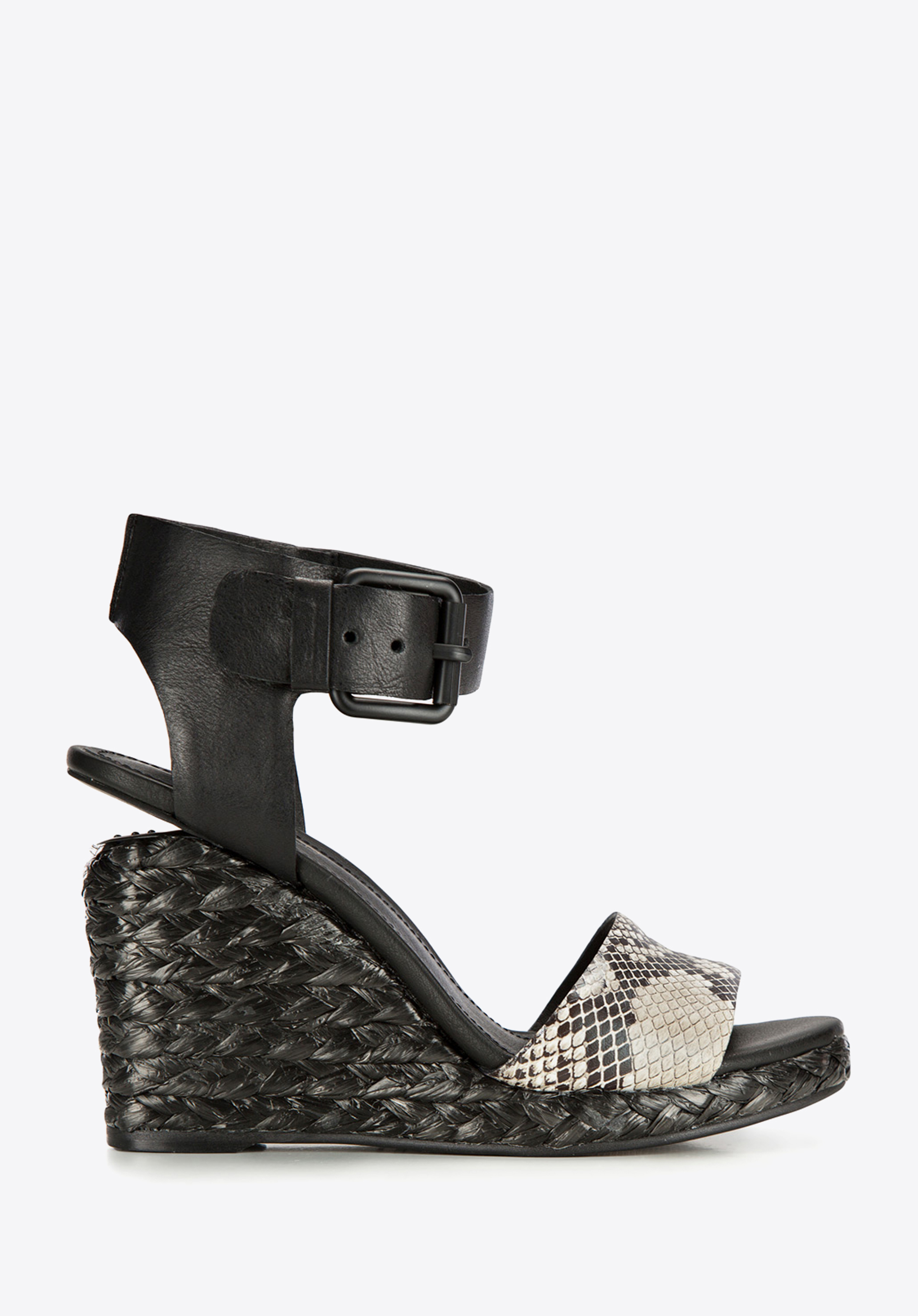 Damskie sandały skórzane z grubym paskiem