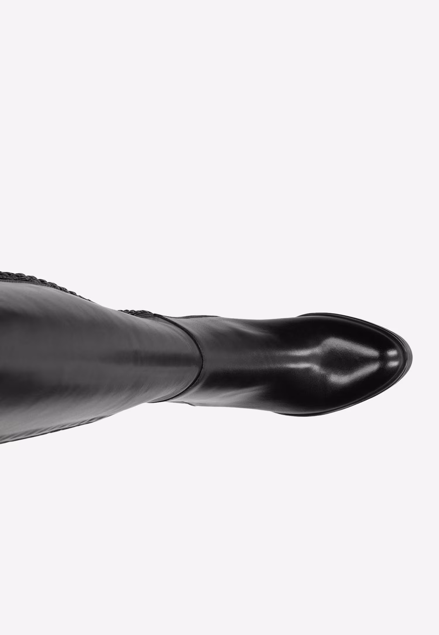 Czarne ocieplane kozaki damskie na szerokim obcasie