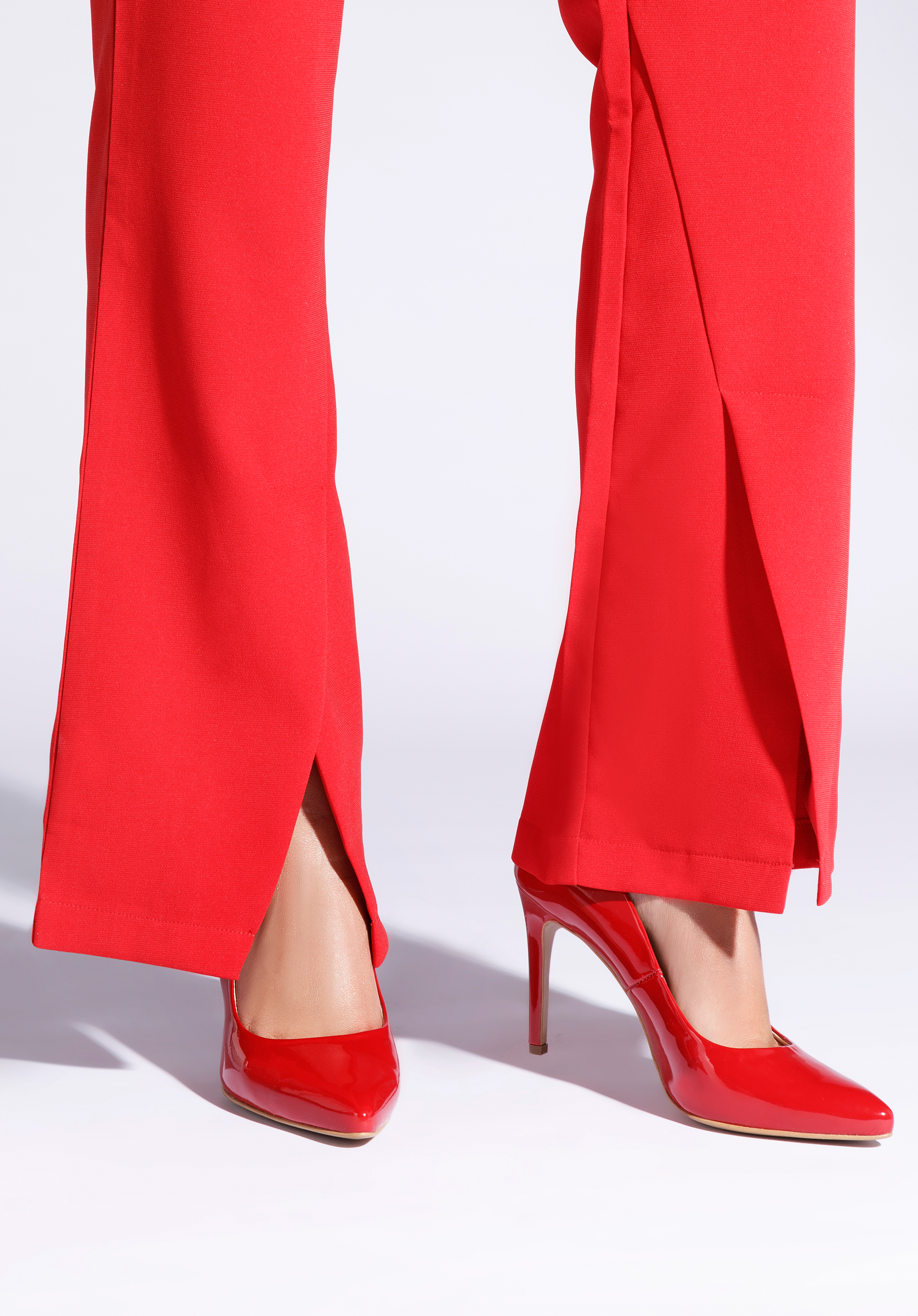 Szpilki ze skóry lakierowanej klasyczne