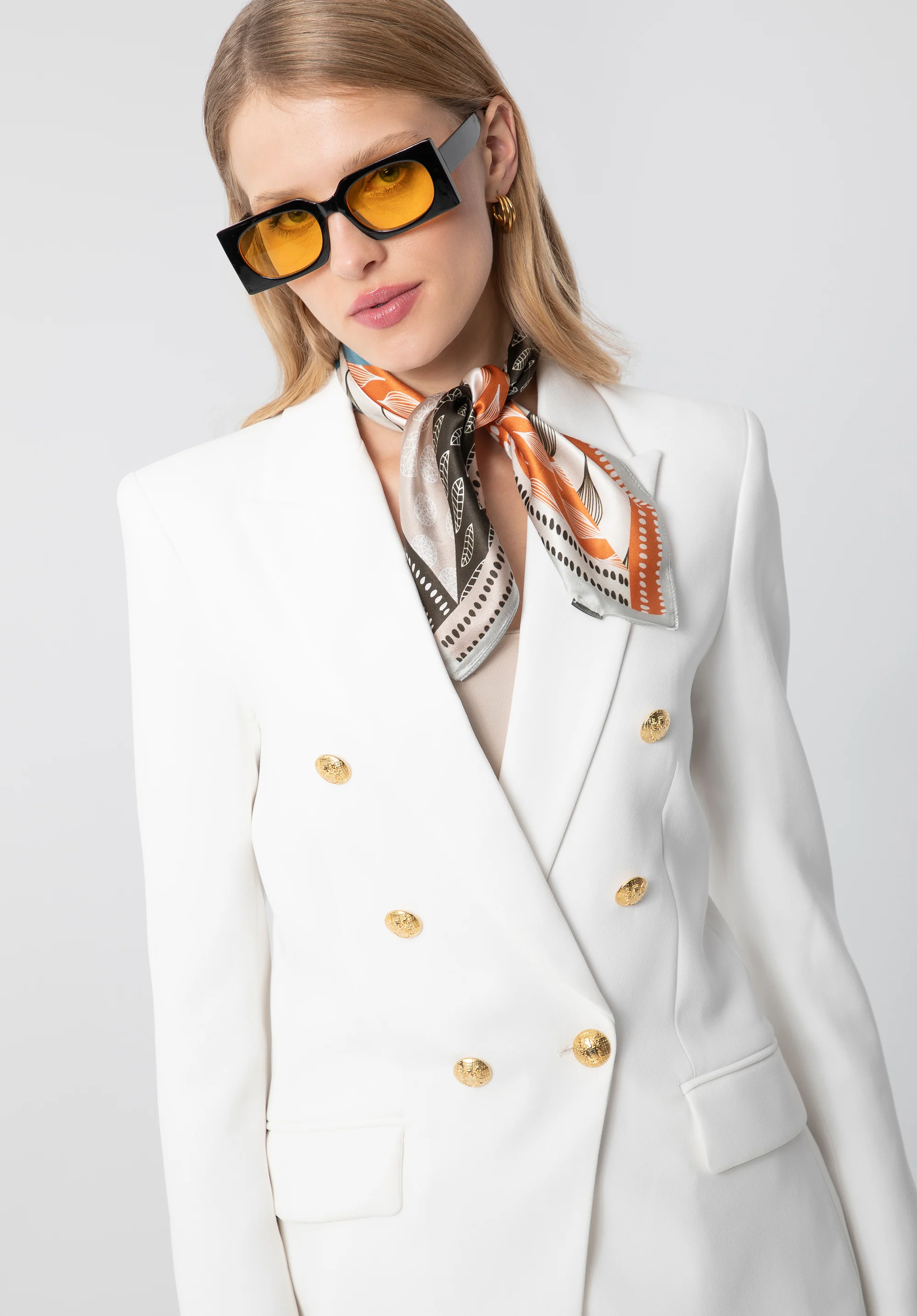 Damska apaszka jedwabna we wzory