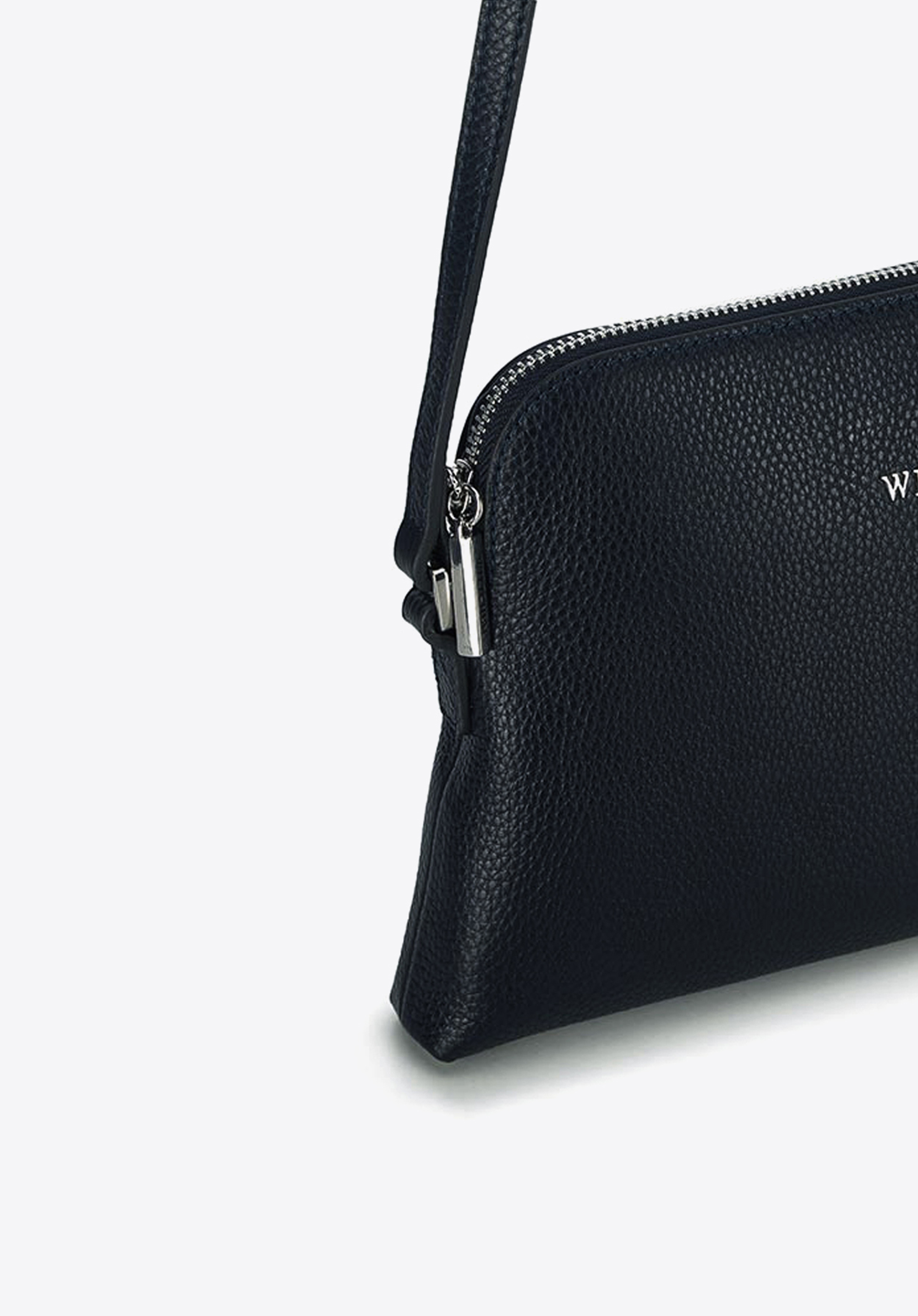 Damska listonoszka skórzana trapezowa