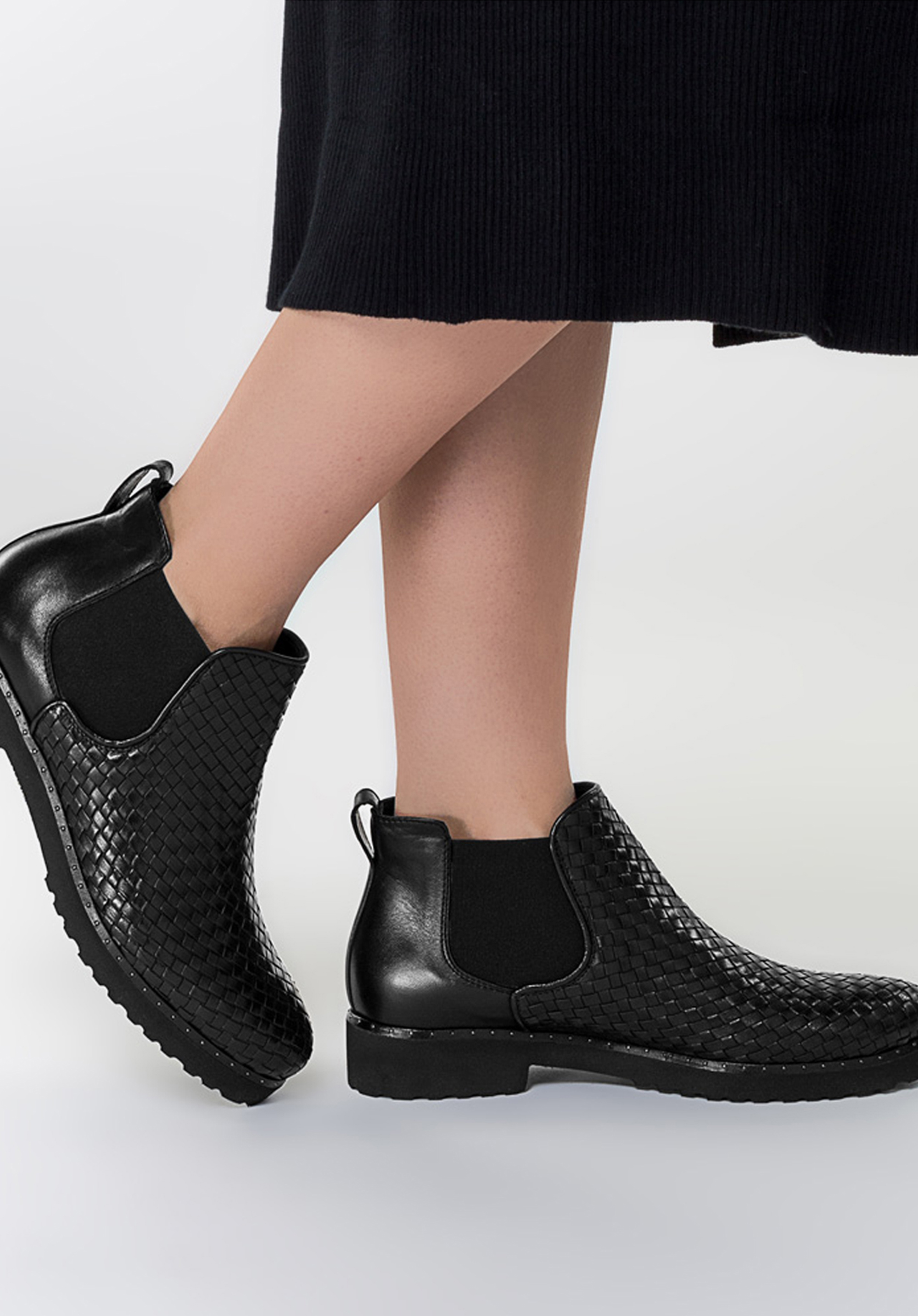 Damskie sztyblety skórzane z plecionką