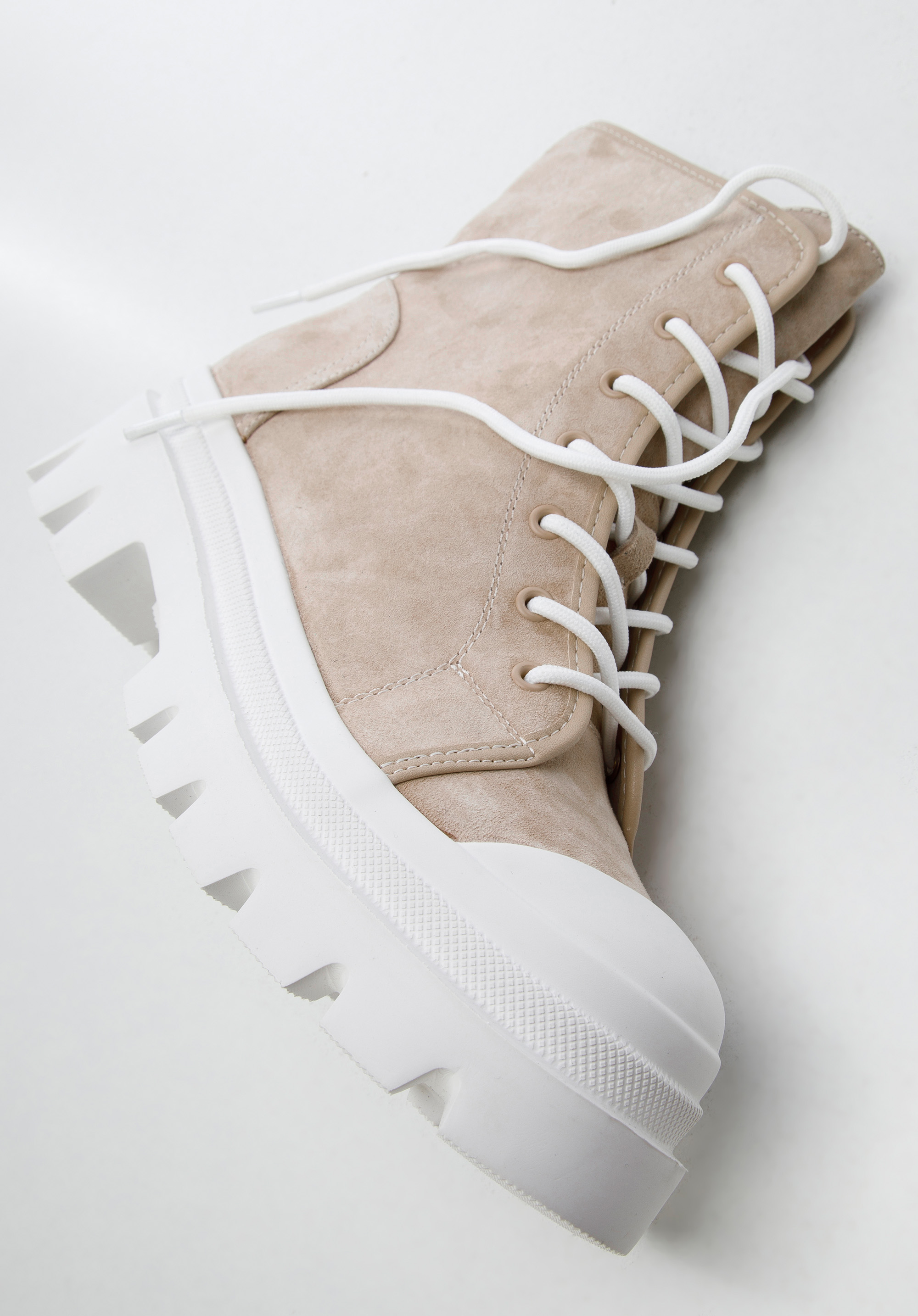 Damskie trapery z nubuku