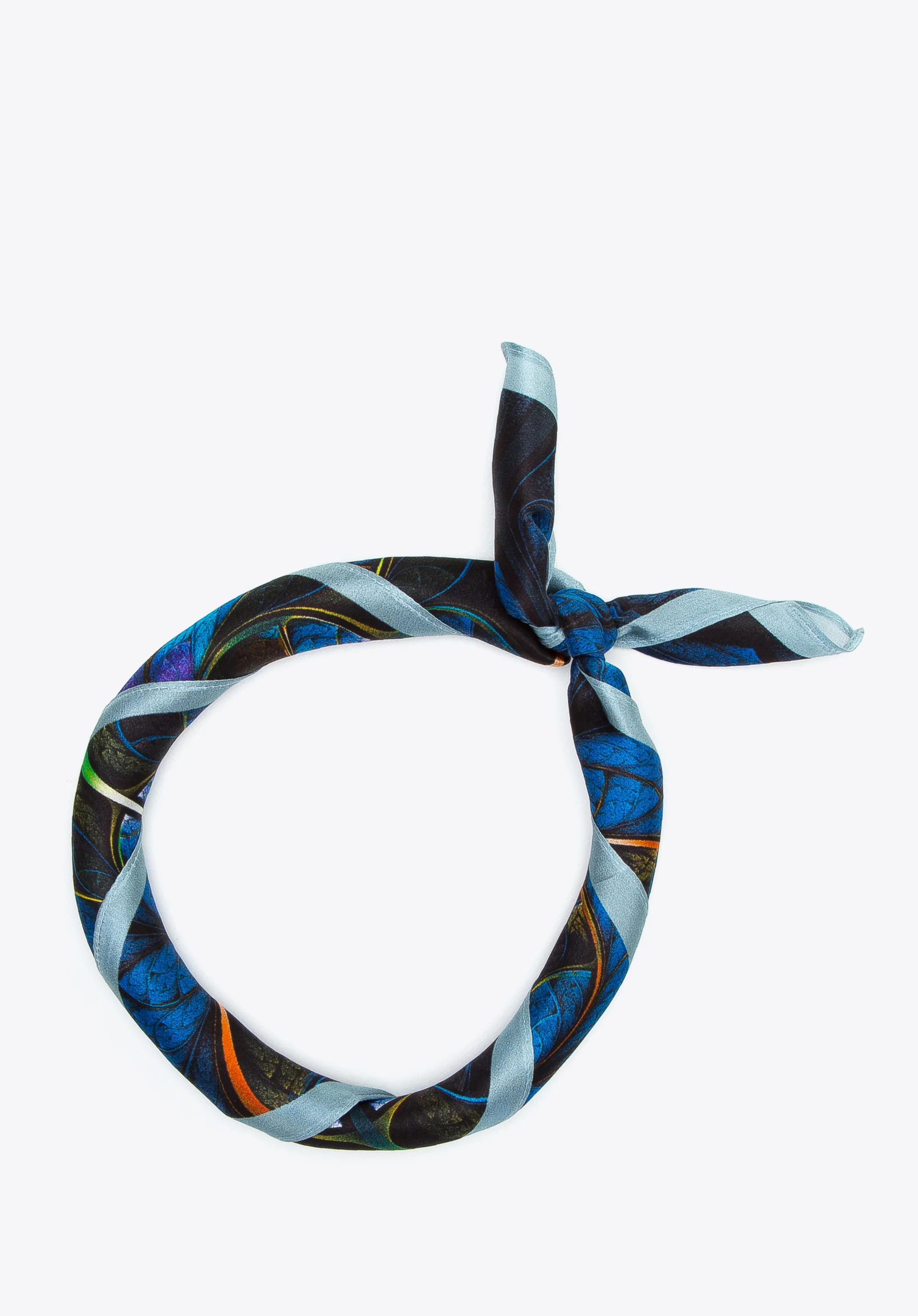 Damska apaszka jedwabna we wzory