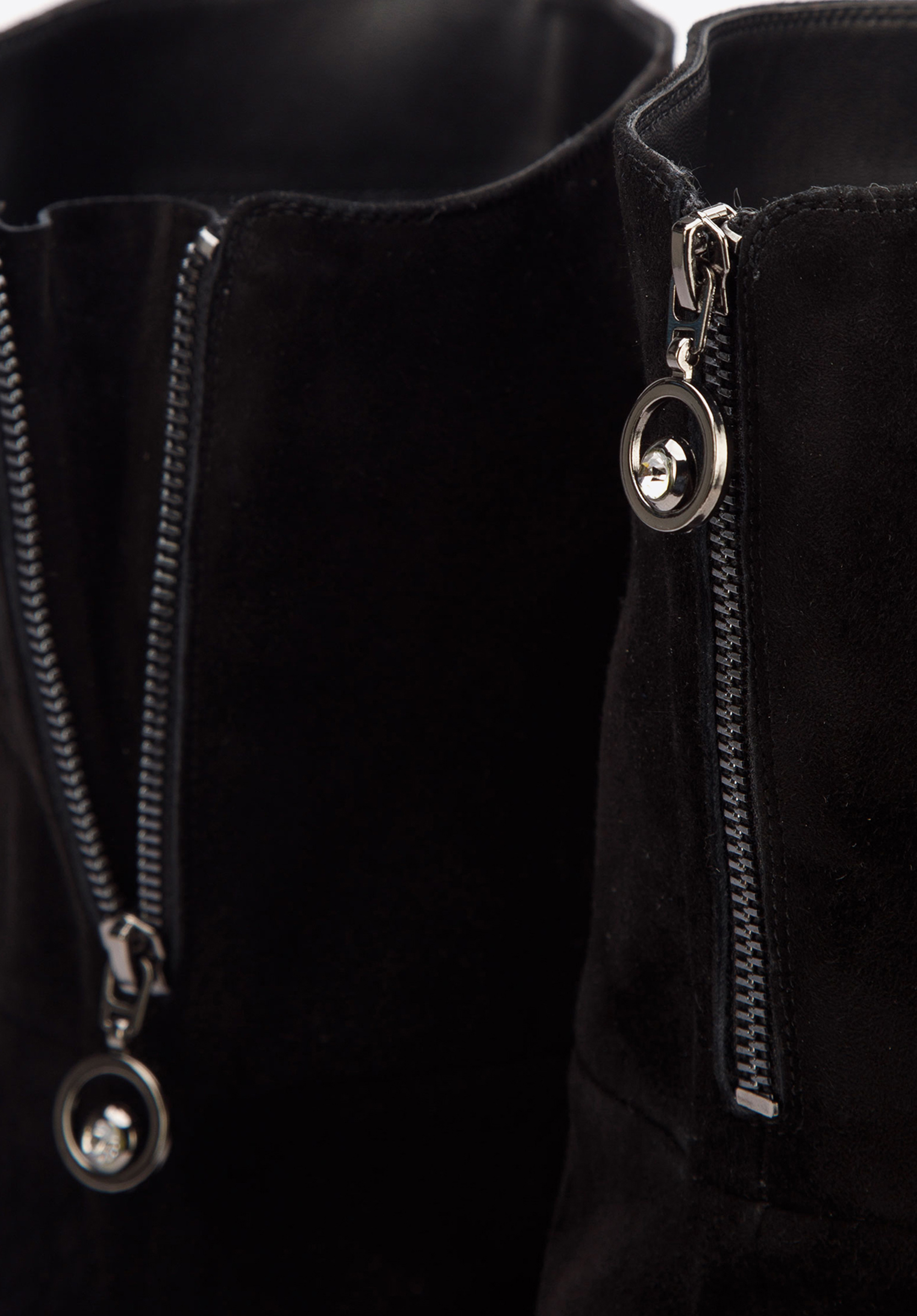 Muszkieterki zamszowe klasyczne