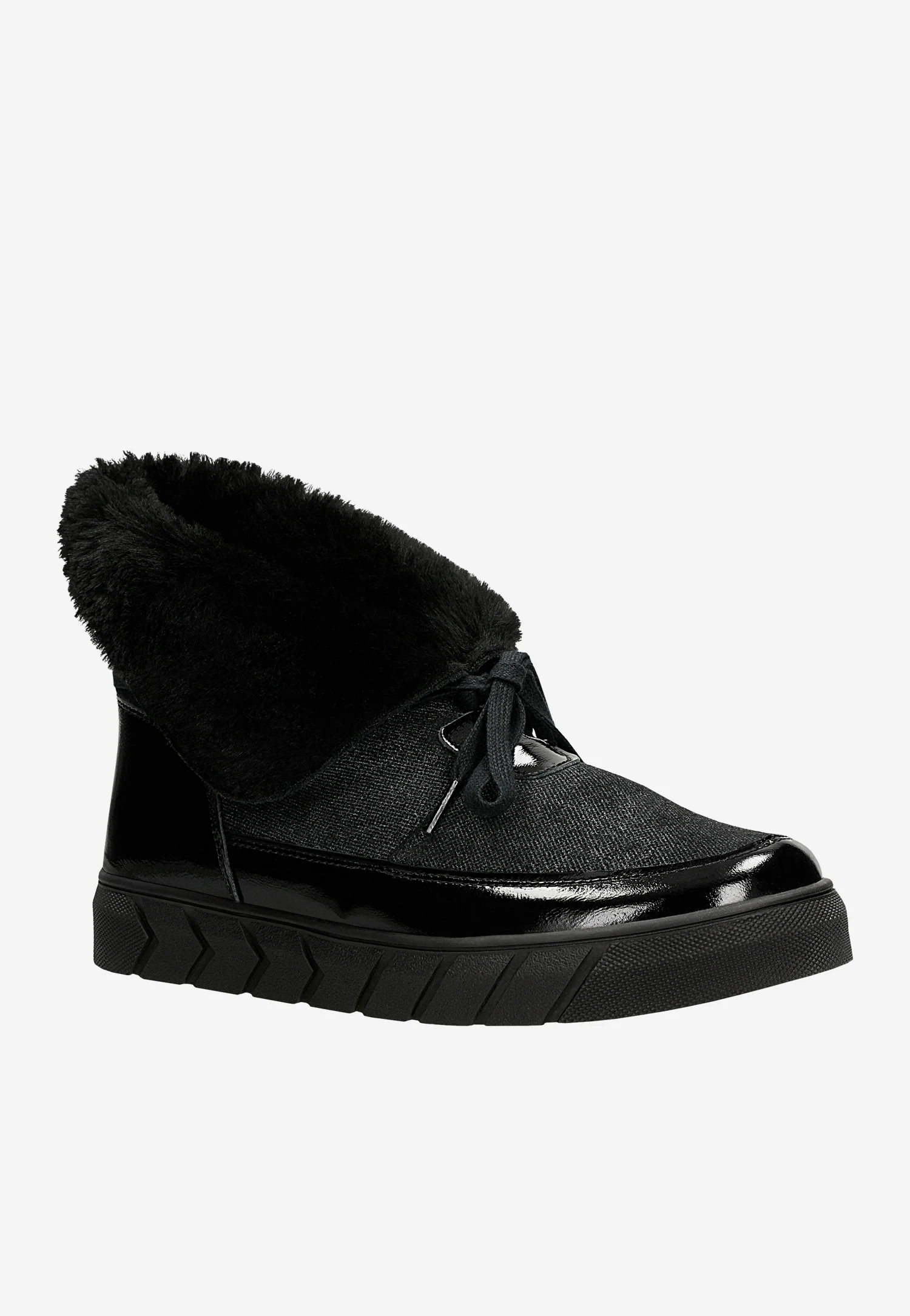 Czarne futerkowe śniegowce RELAKS z lakierowanymi elementami