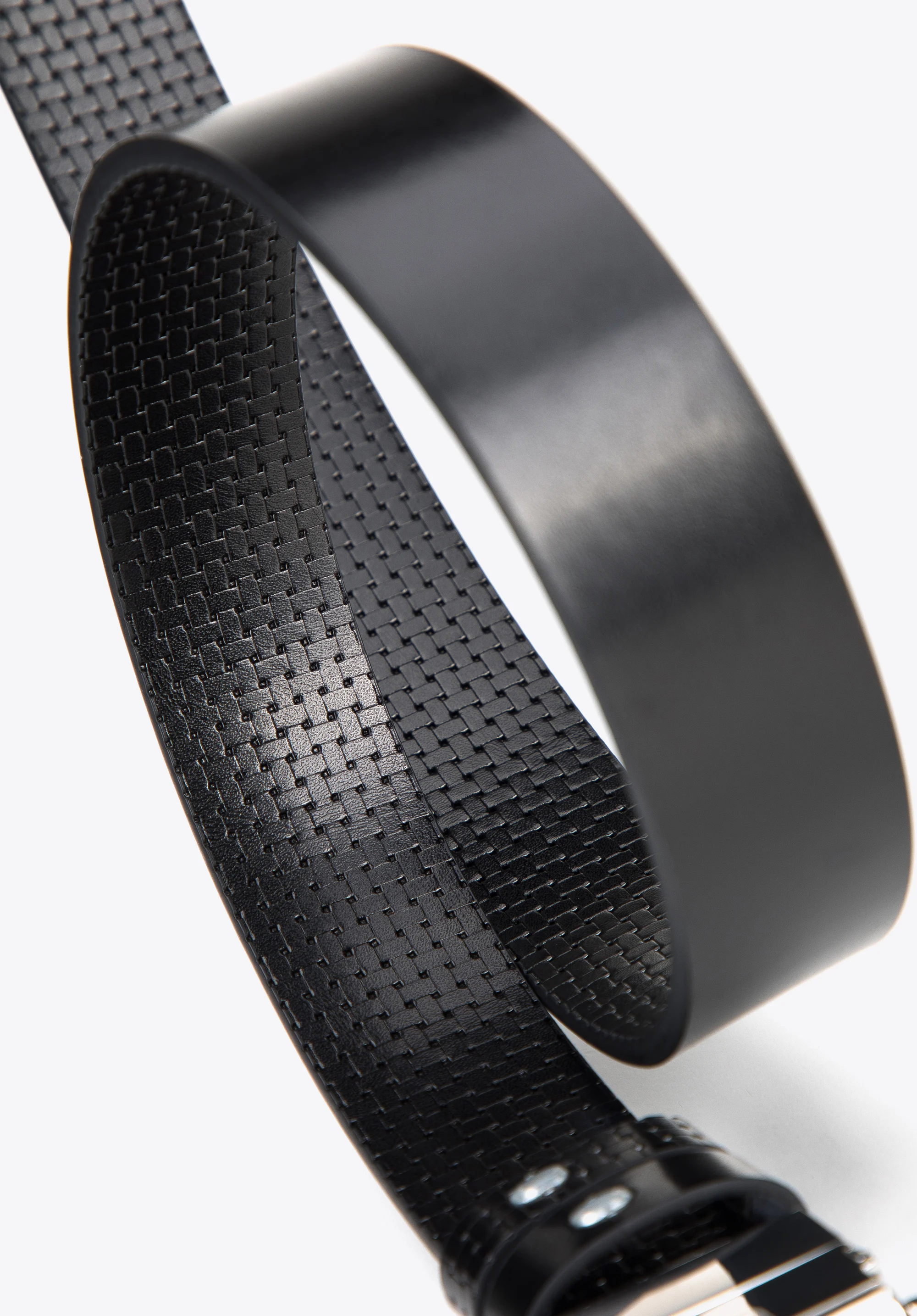 Męski pasek skórzany dwustronny z tłoczeniem w plecionkę