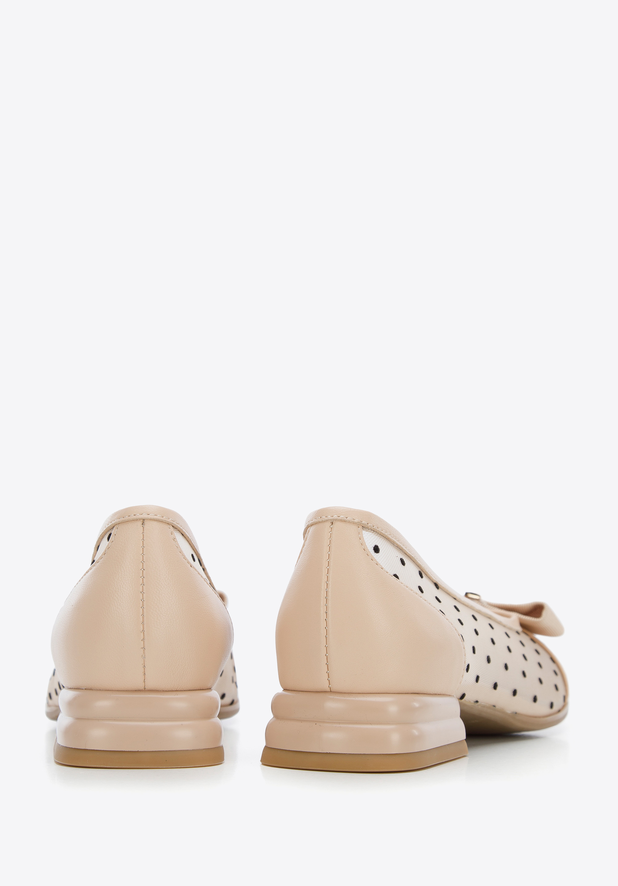 Czółenka transparentne z kokardą