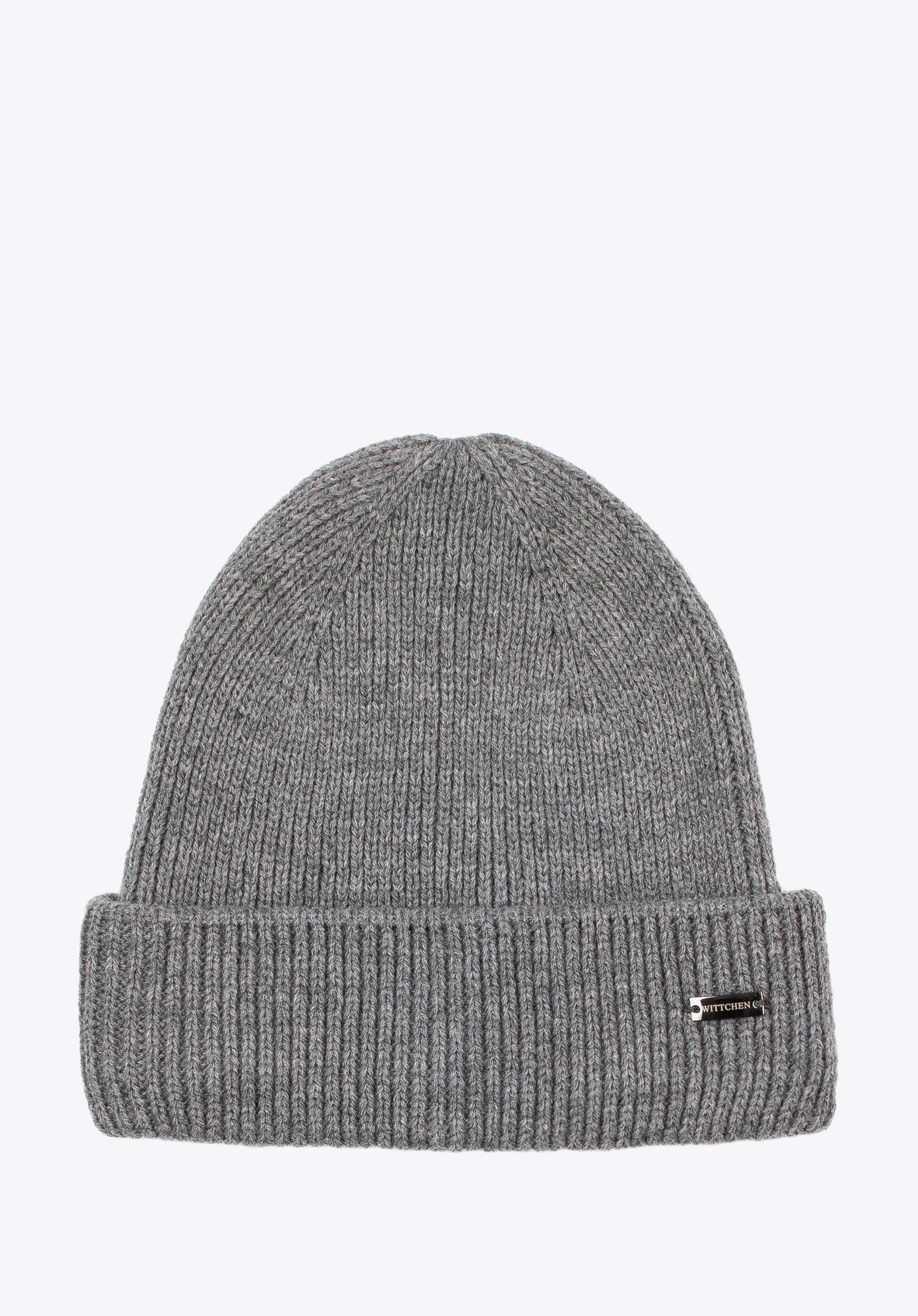 Damska czapka wywijana