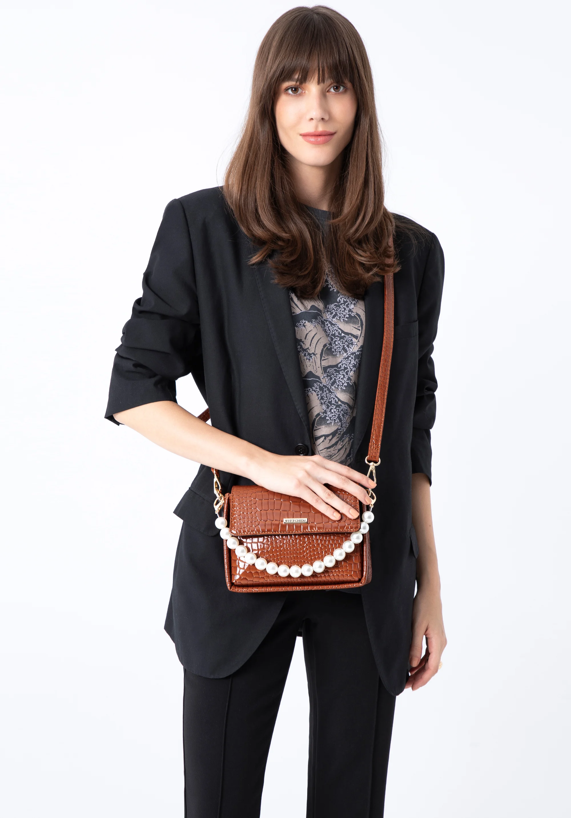 Damska minitorebka z rączką z koralików