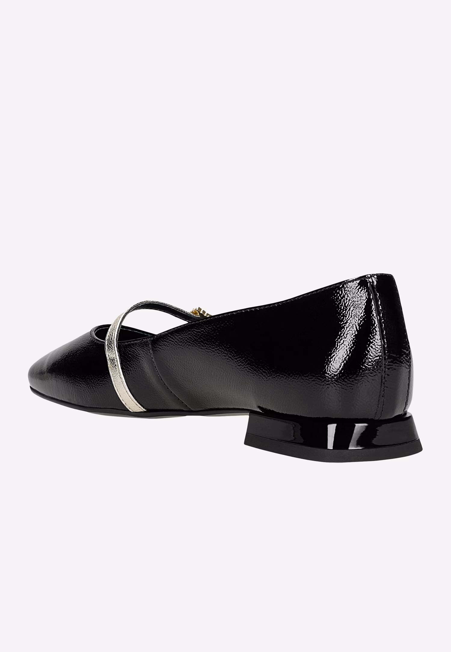 Czarne baleriny z lakierowanym paskiem na podbiciu