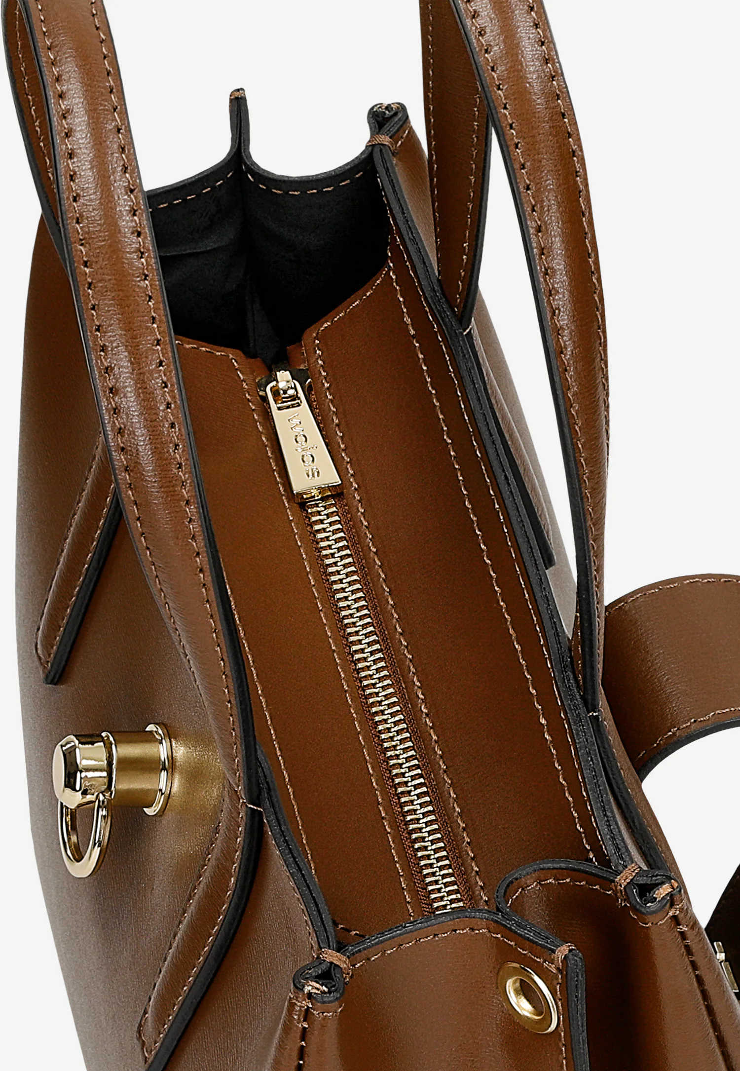 Bordowy skórzany kuferek ze złotym zapięciem