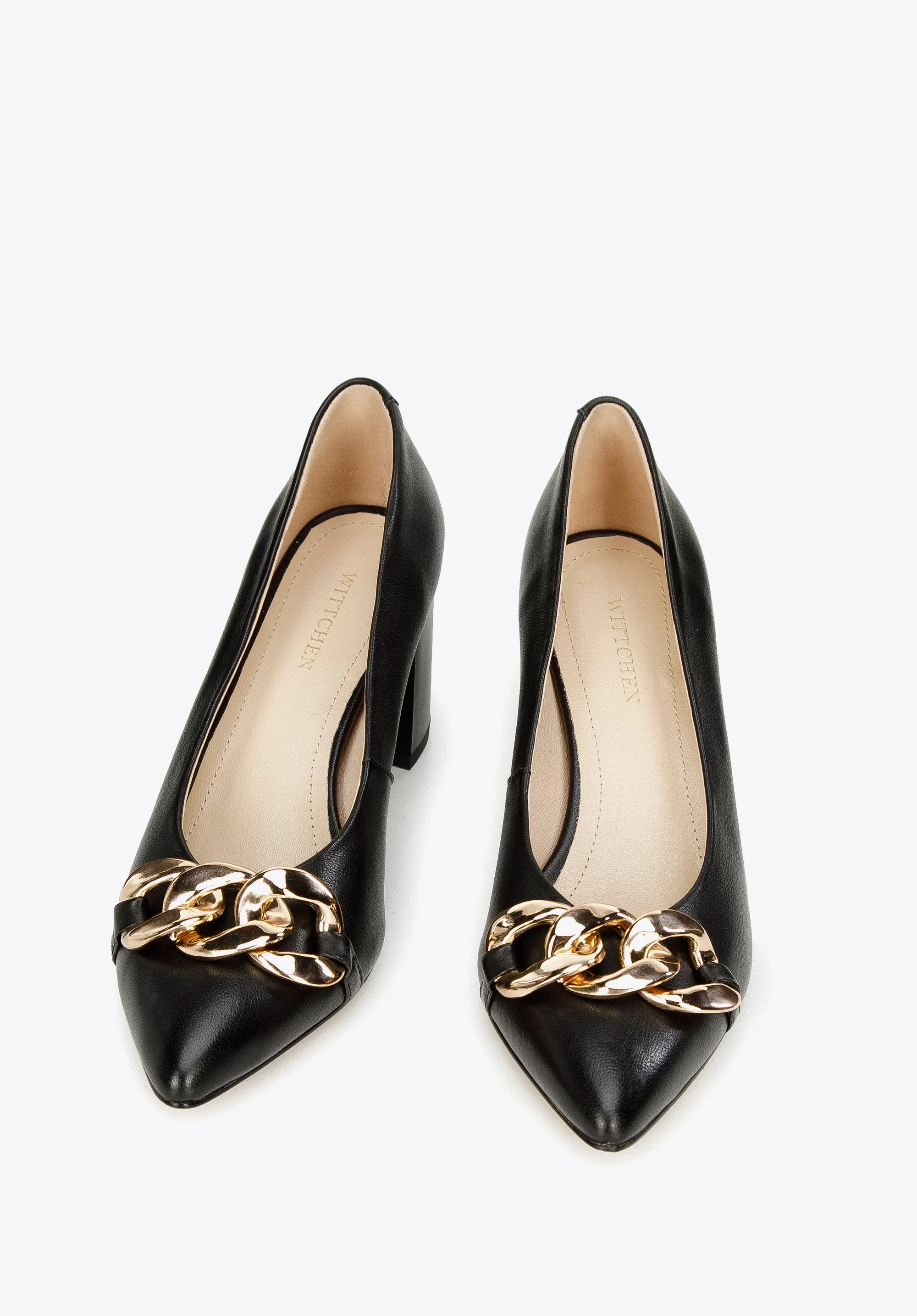 Czółenka skórzane klasyczne z łańcuchem