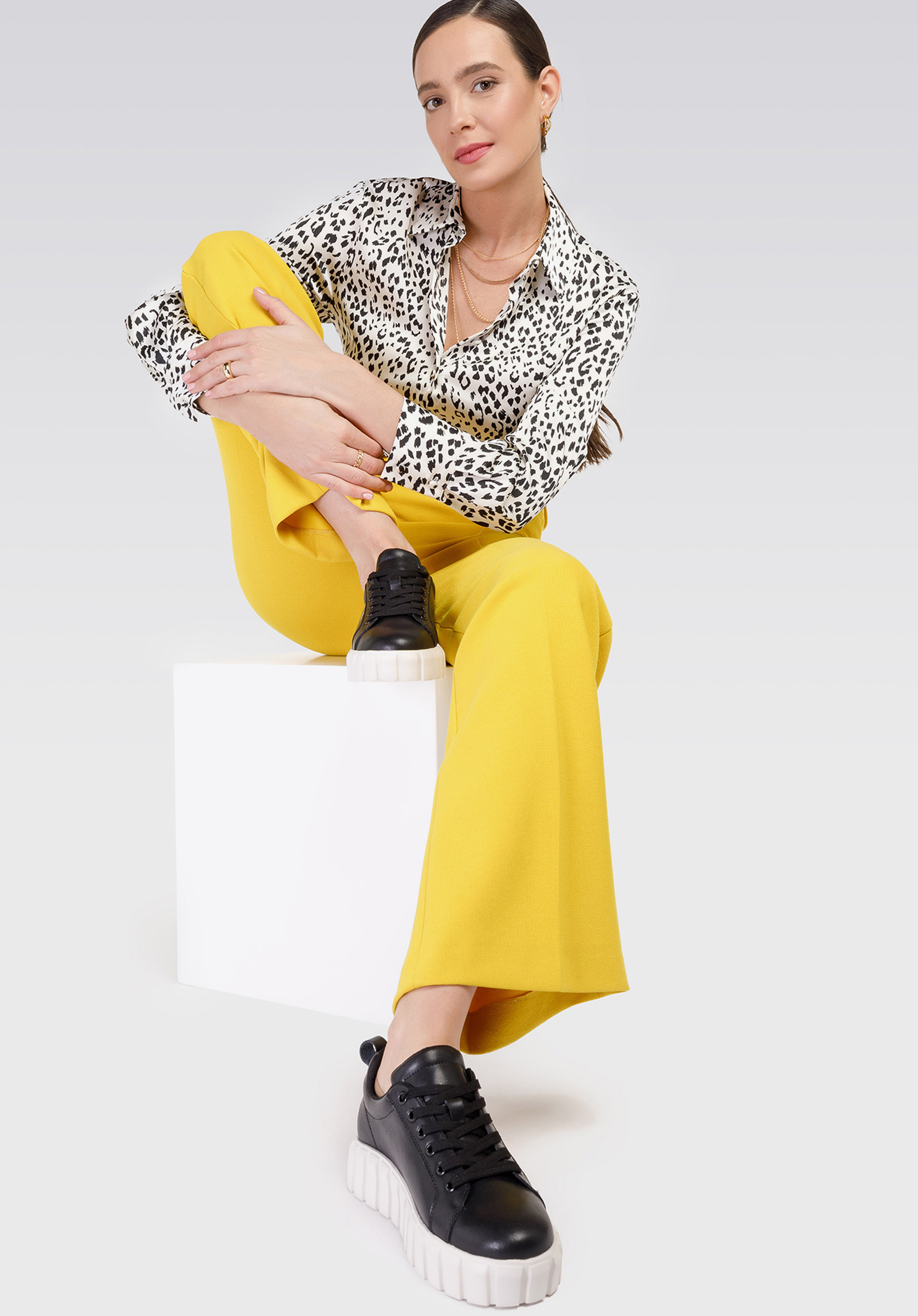 Damskie sneakersy skórzane klasyczne na grubej podeszwie