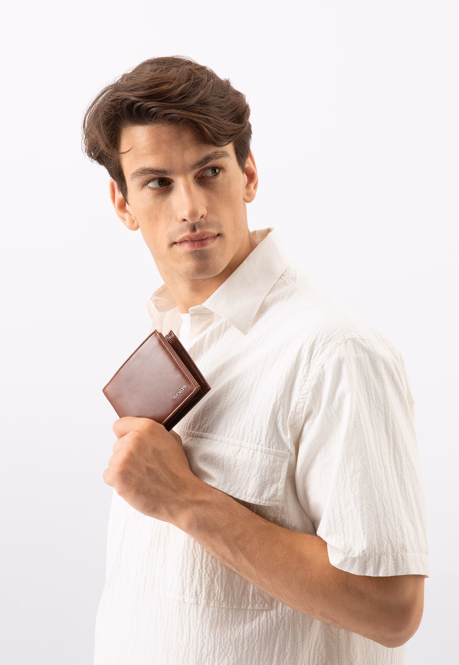 Brązowy skórzany portfel męski z ochroną antykradzieżową RFID