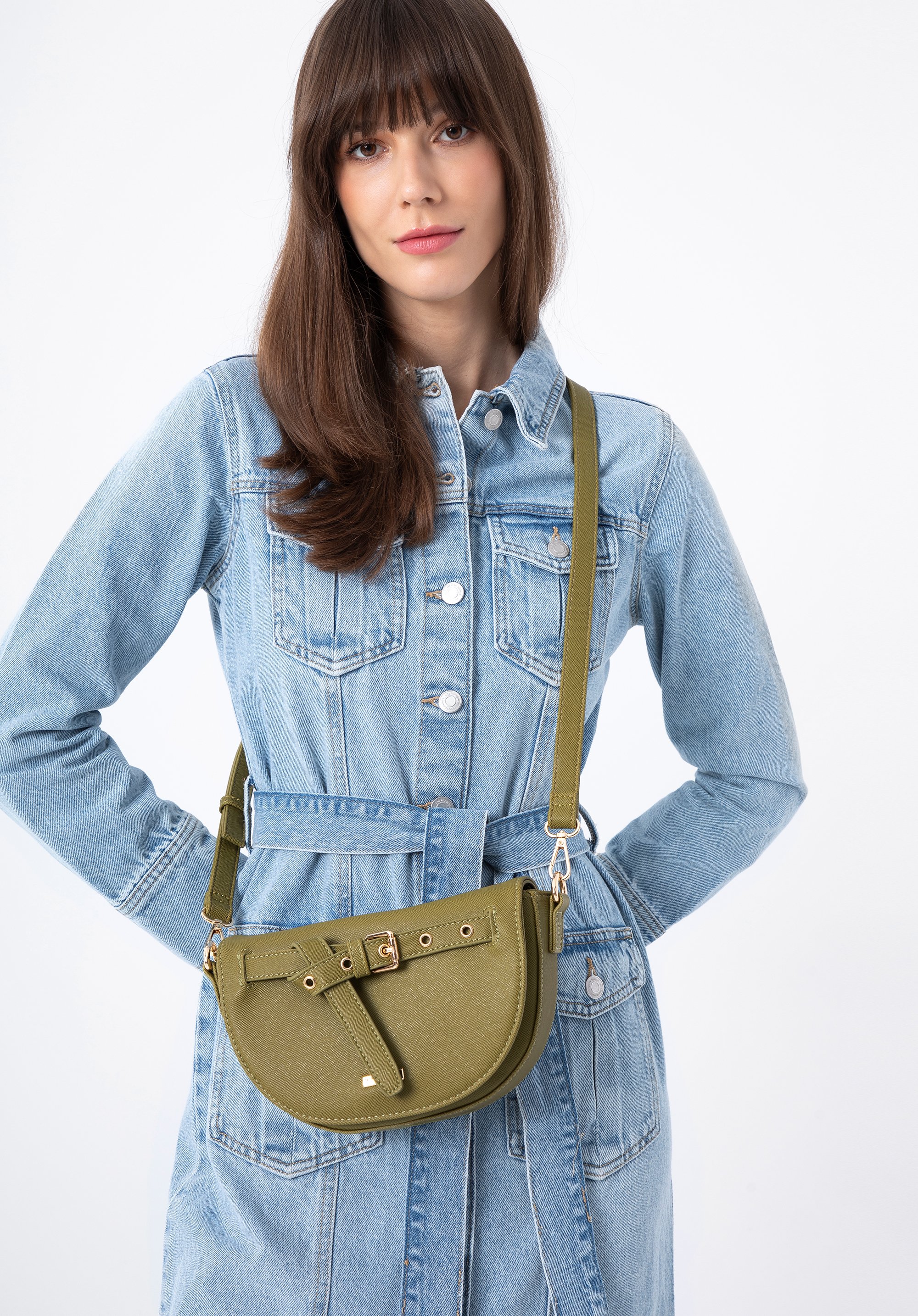 Damska listonoszka z ekoskóry saffiano z ozdobnym paskiem