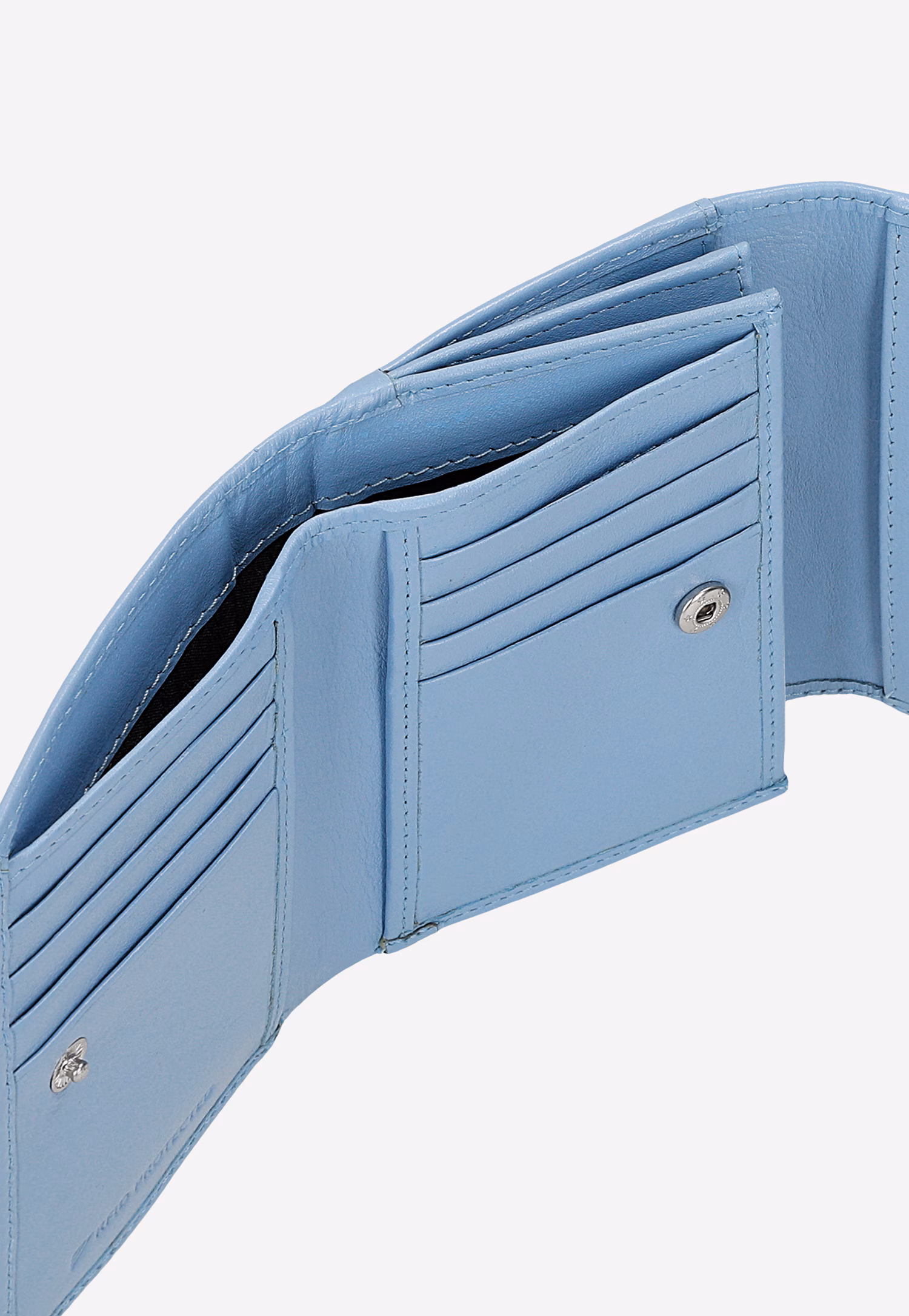 Mały niebieski pikowany portfel damski ze skóry licowej