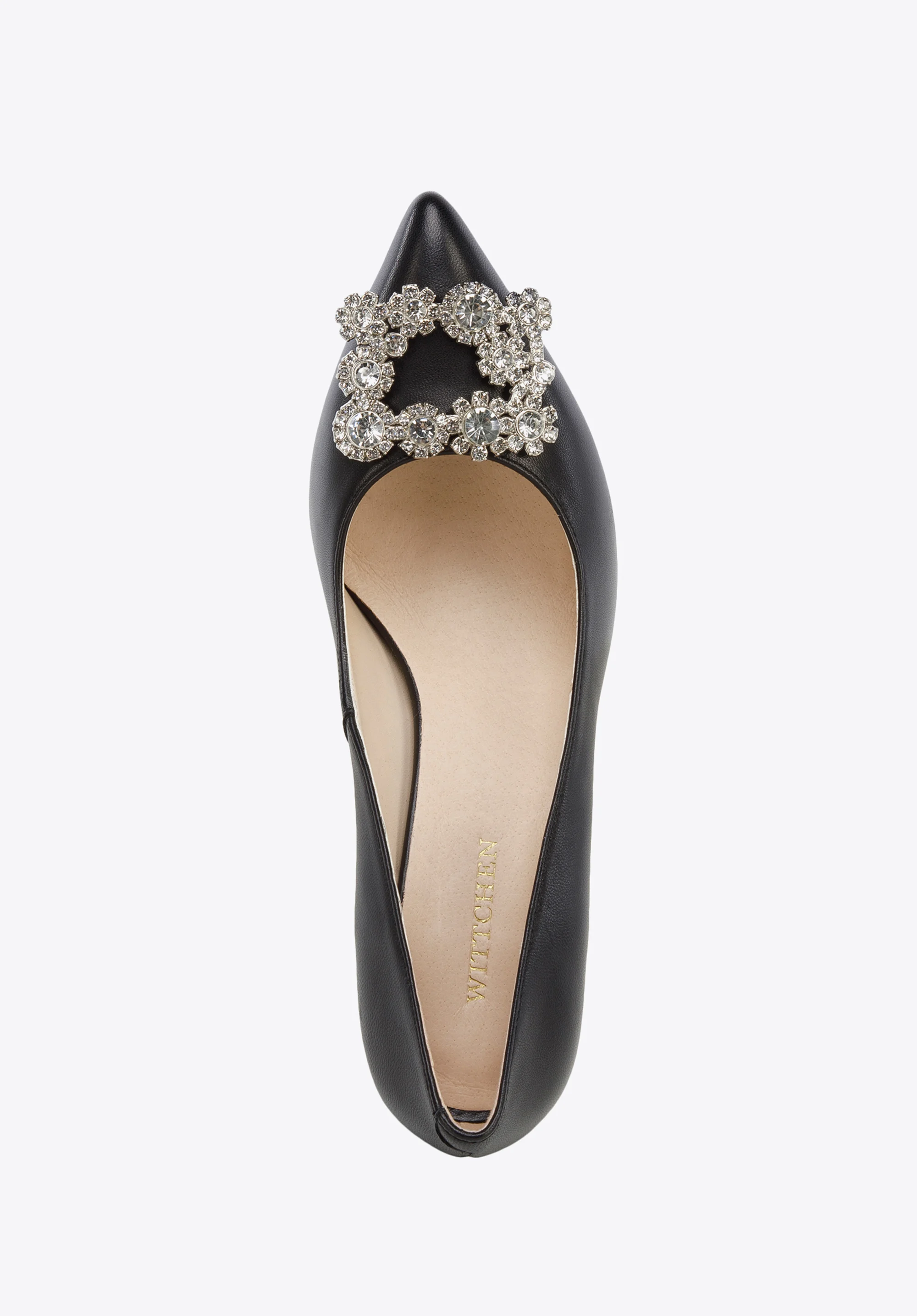 Szpilki skórzane z błyszczącą klamrą