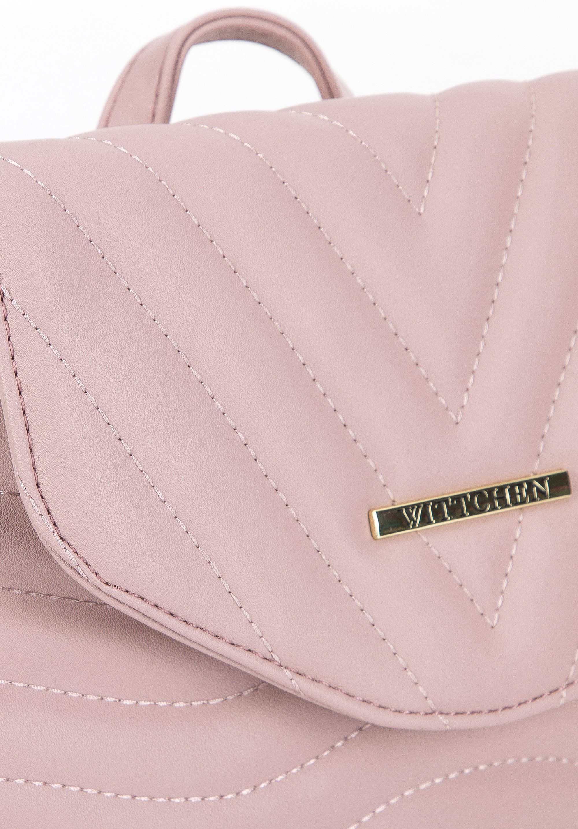 Damski plecak z pikowanej ekoskóry