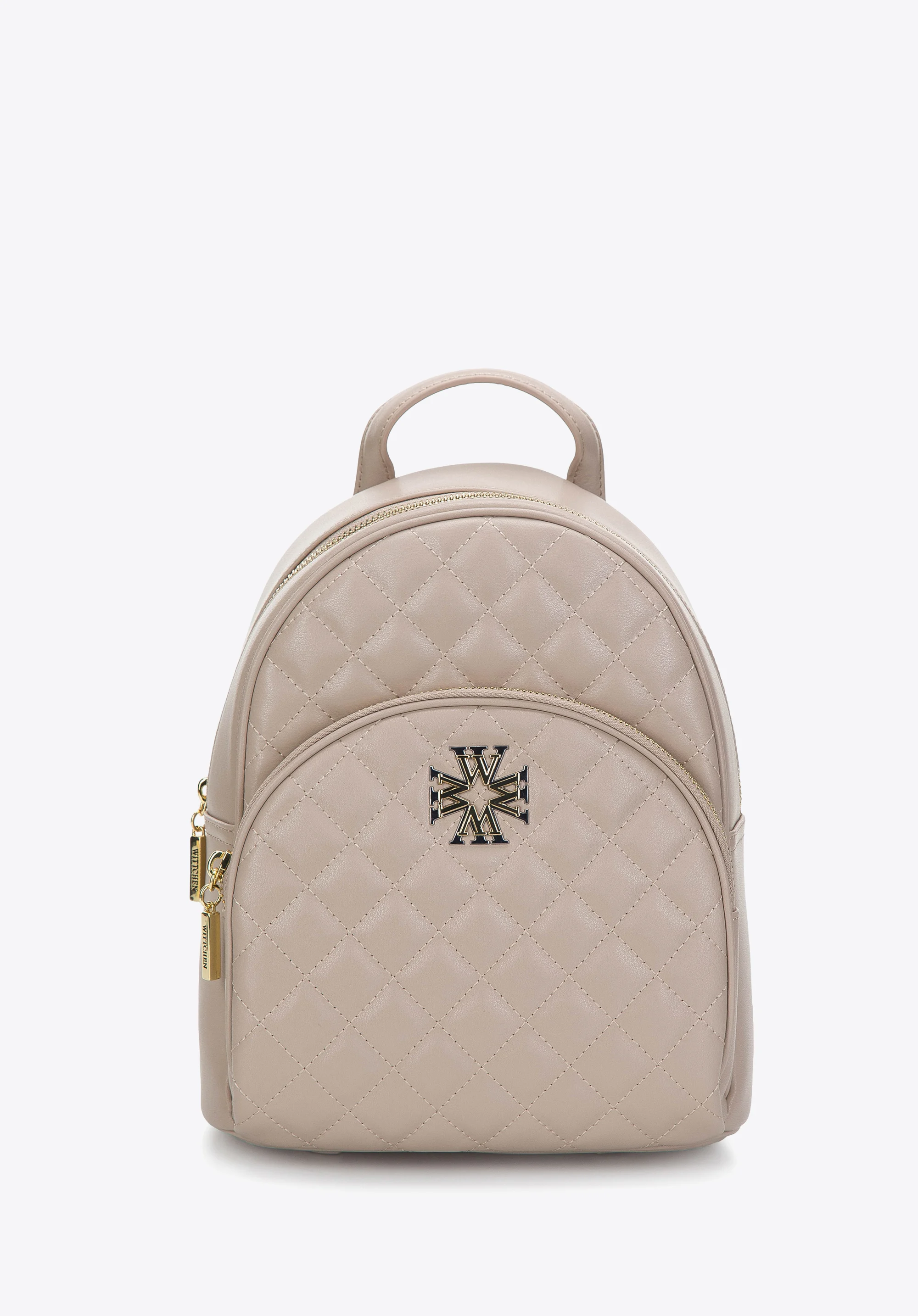 Damski plecak z pikowanej skóry z ozdobnym monogramem