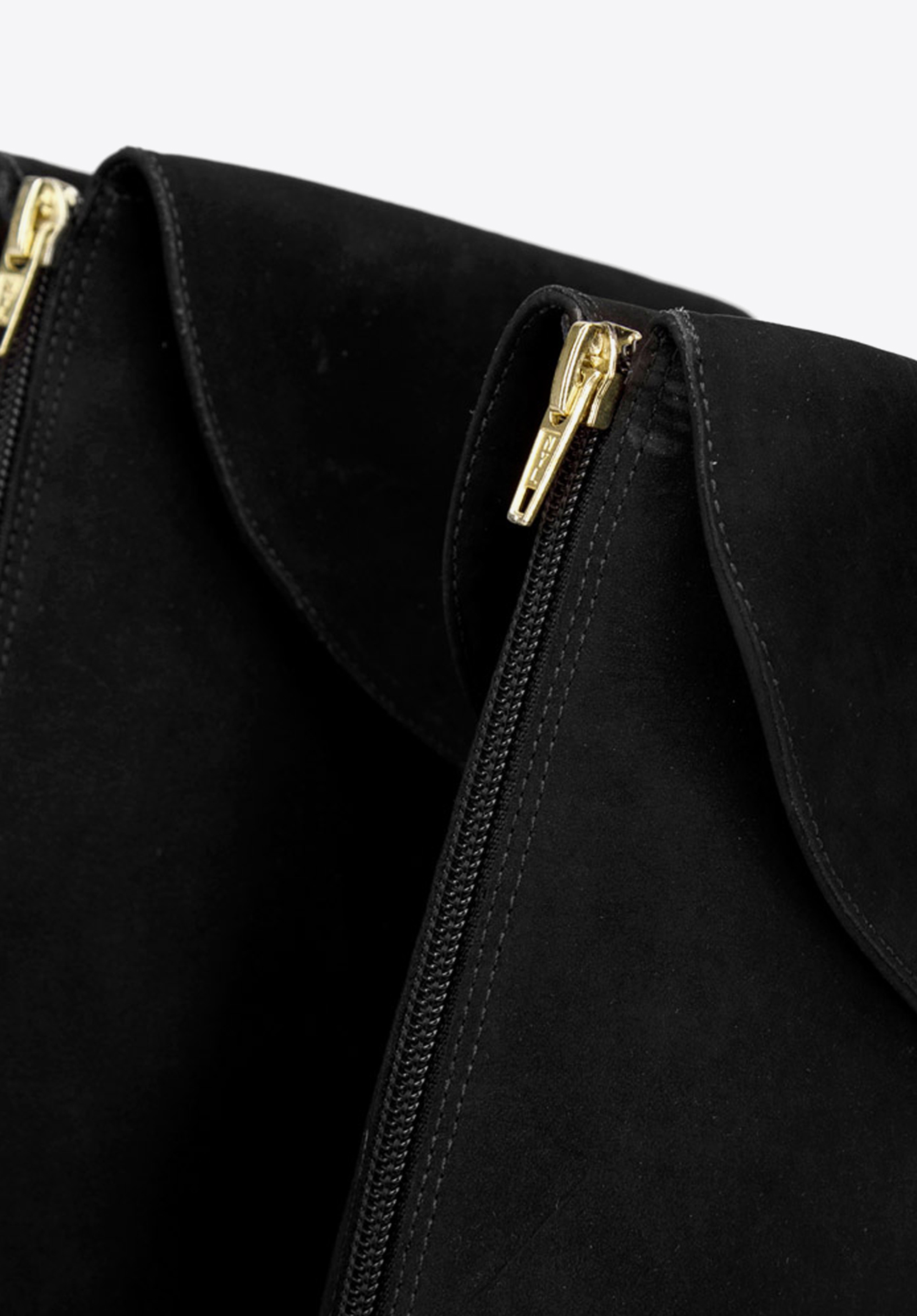 Muszkieterki zamszowe na słupku