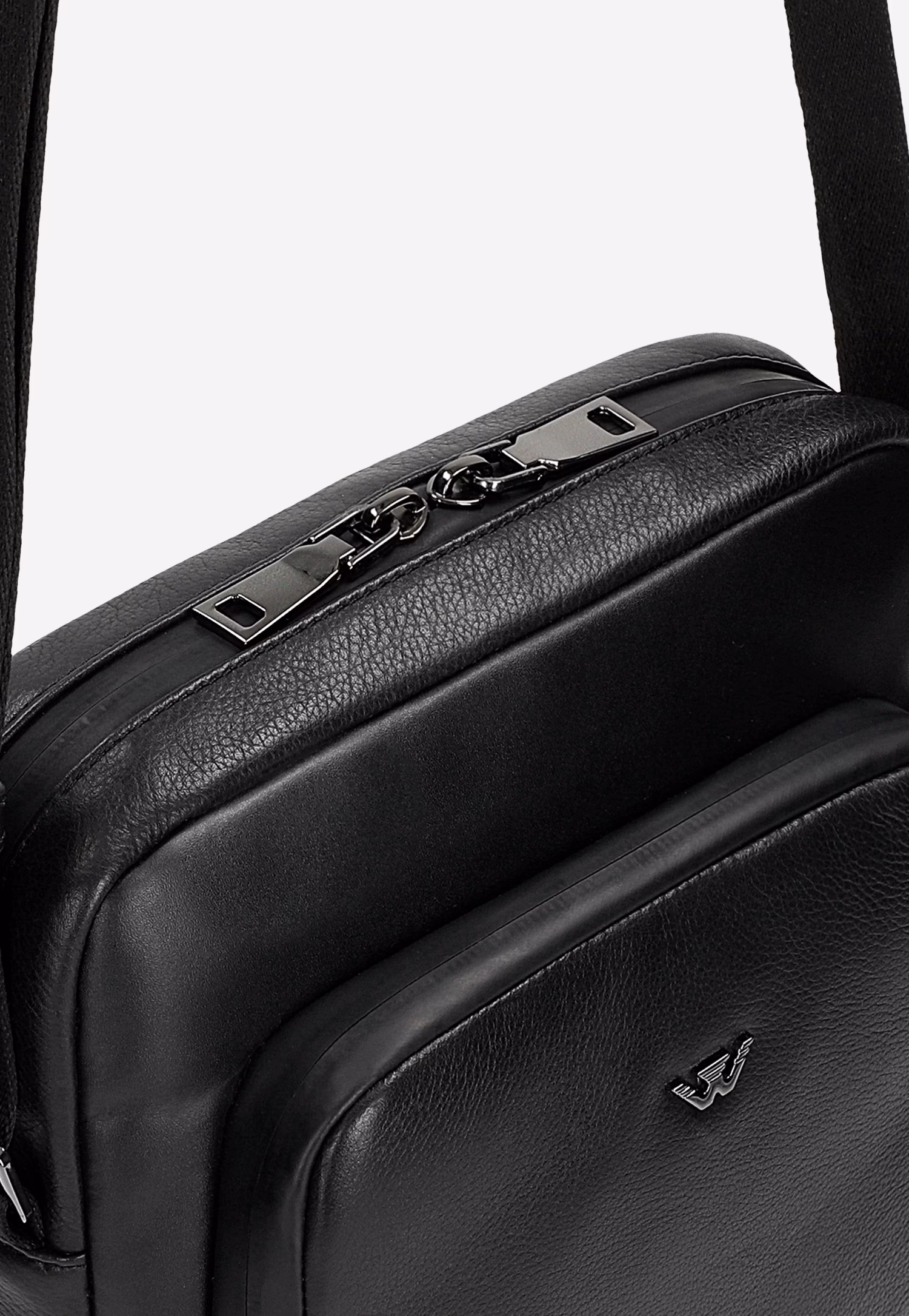 Mała czarna torba męska na ramię