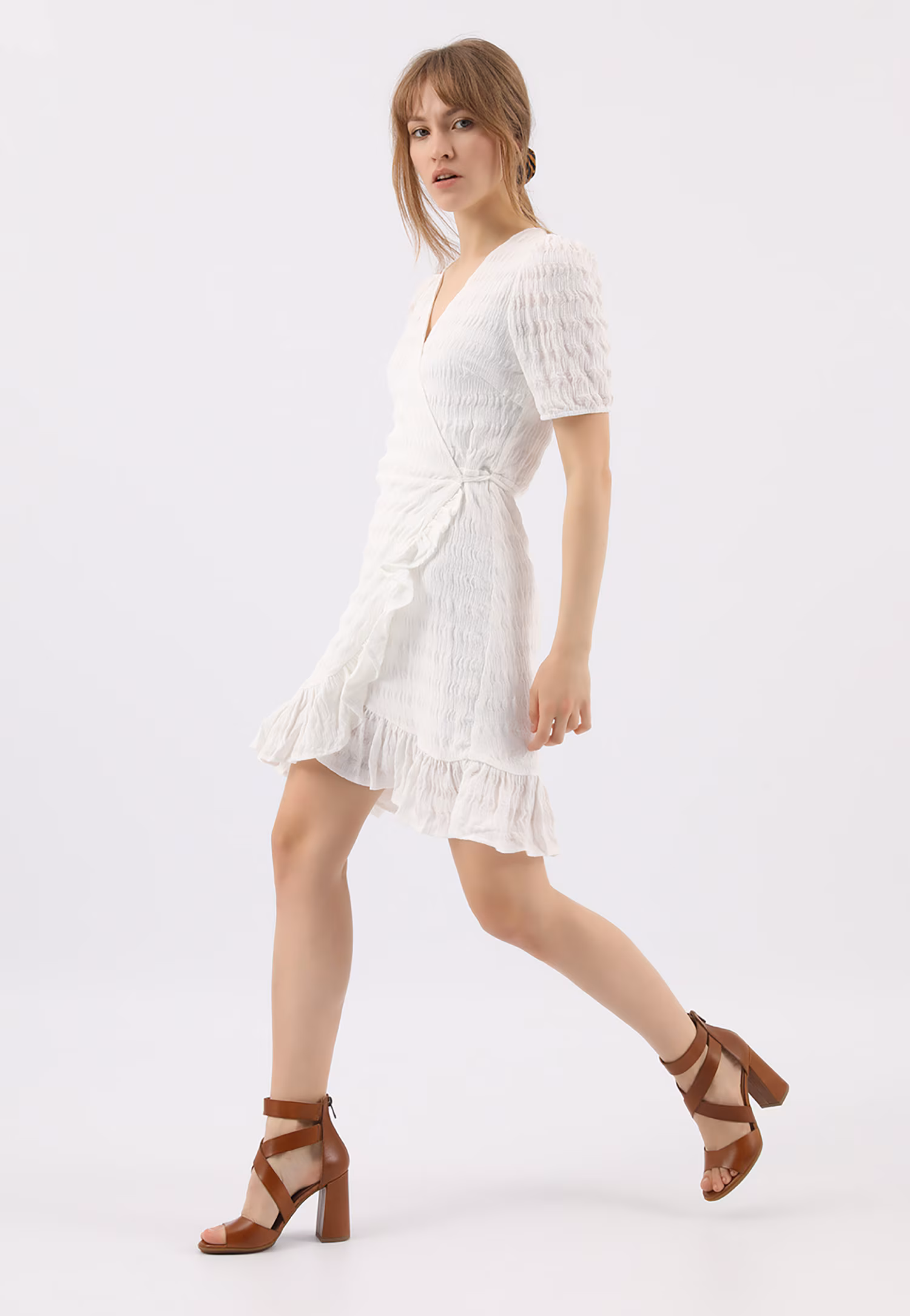 Sandały damskie na słupku w kolorze brązowym