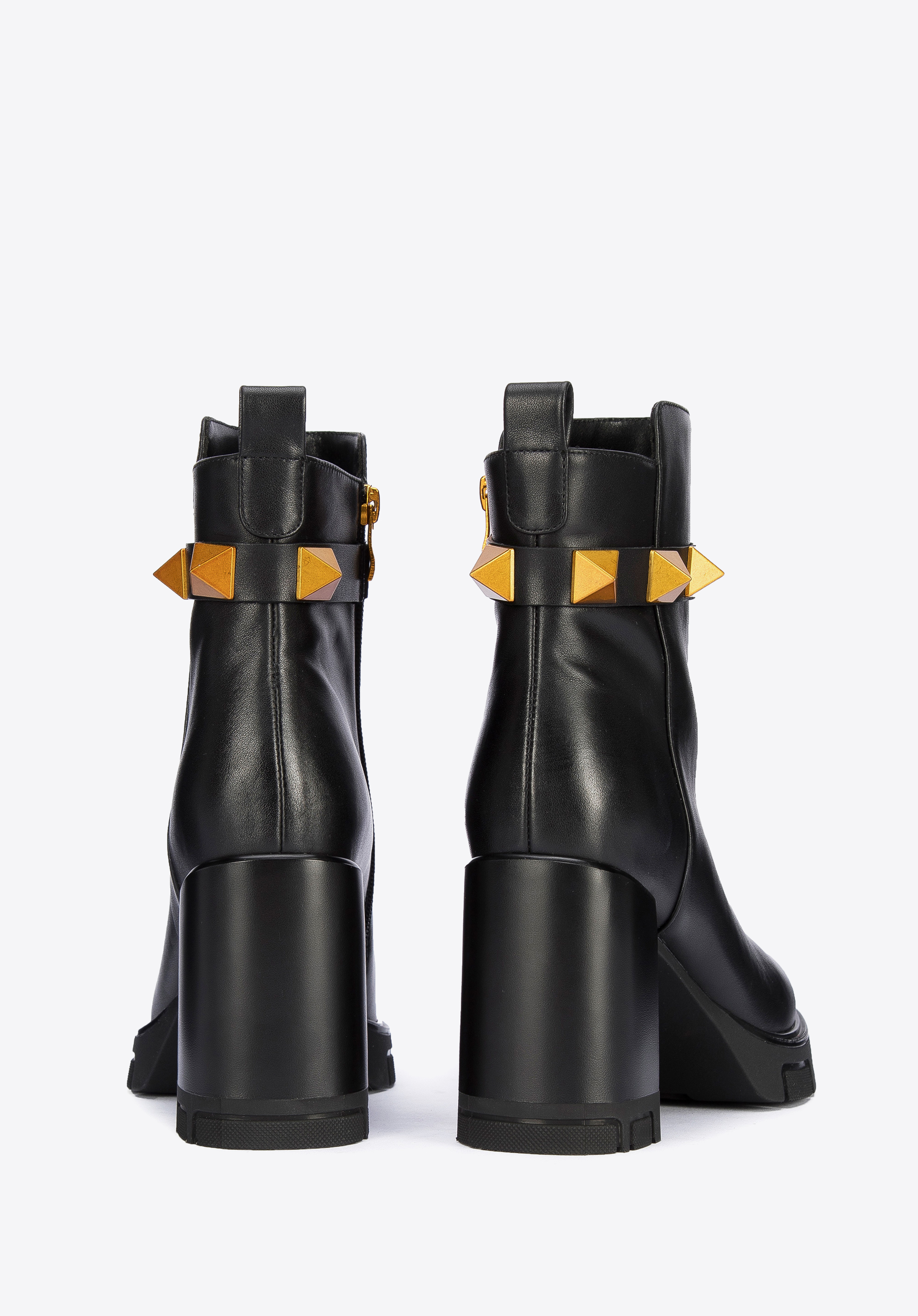 Damskie botki skórzane z ozdobnymi ćwiekami