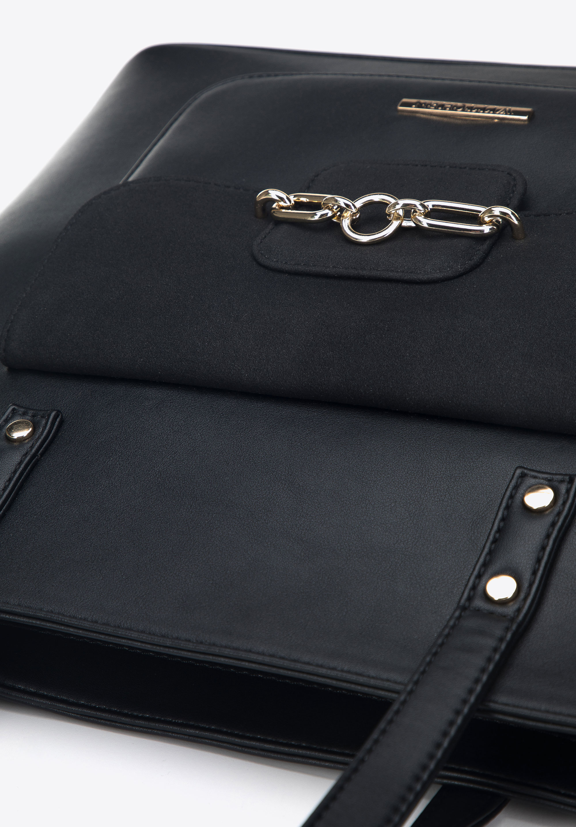 Damska shopperka z ekoskóry o dwóch fakturach i łańcuchem