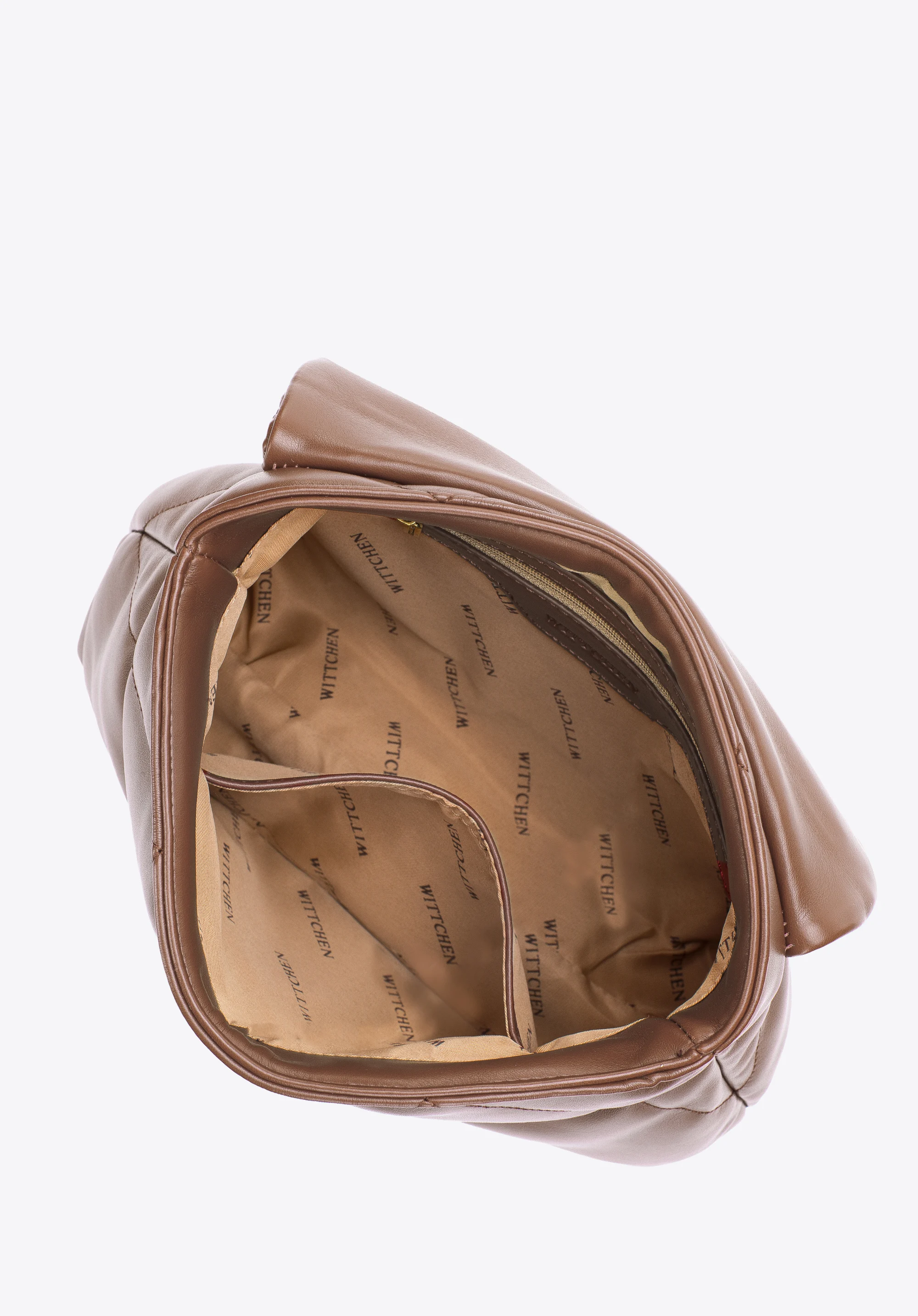 Torebka kuferek z miękkiej ekoskóry pikowana na łańcuszku