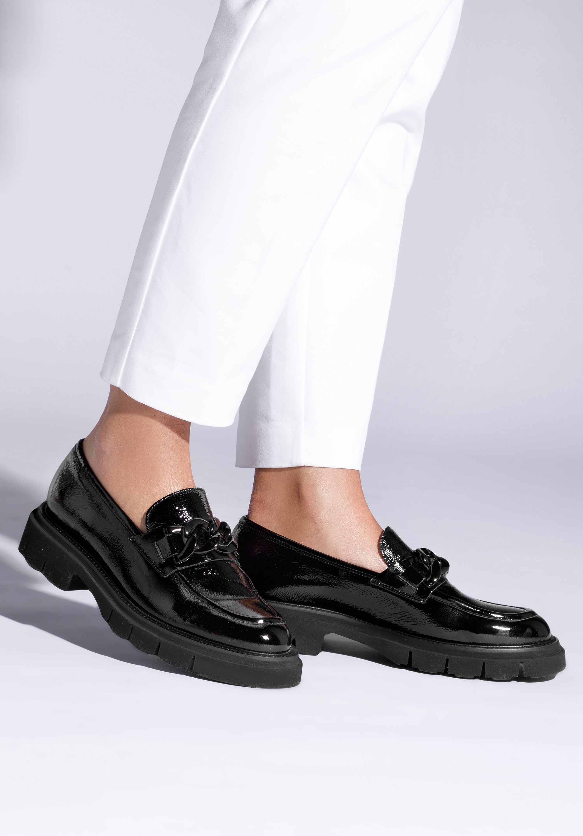 Damskie mokasyny skórzane z łańcuchem klasyczne