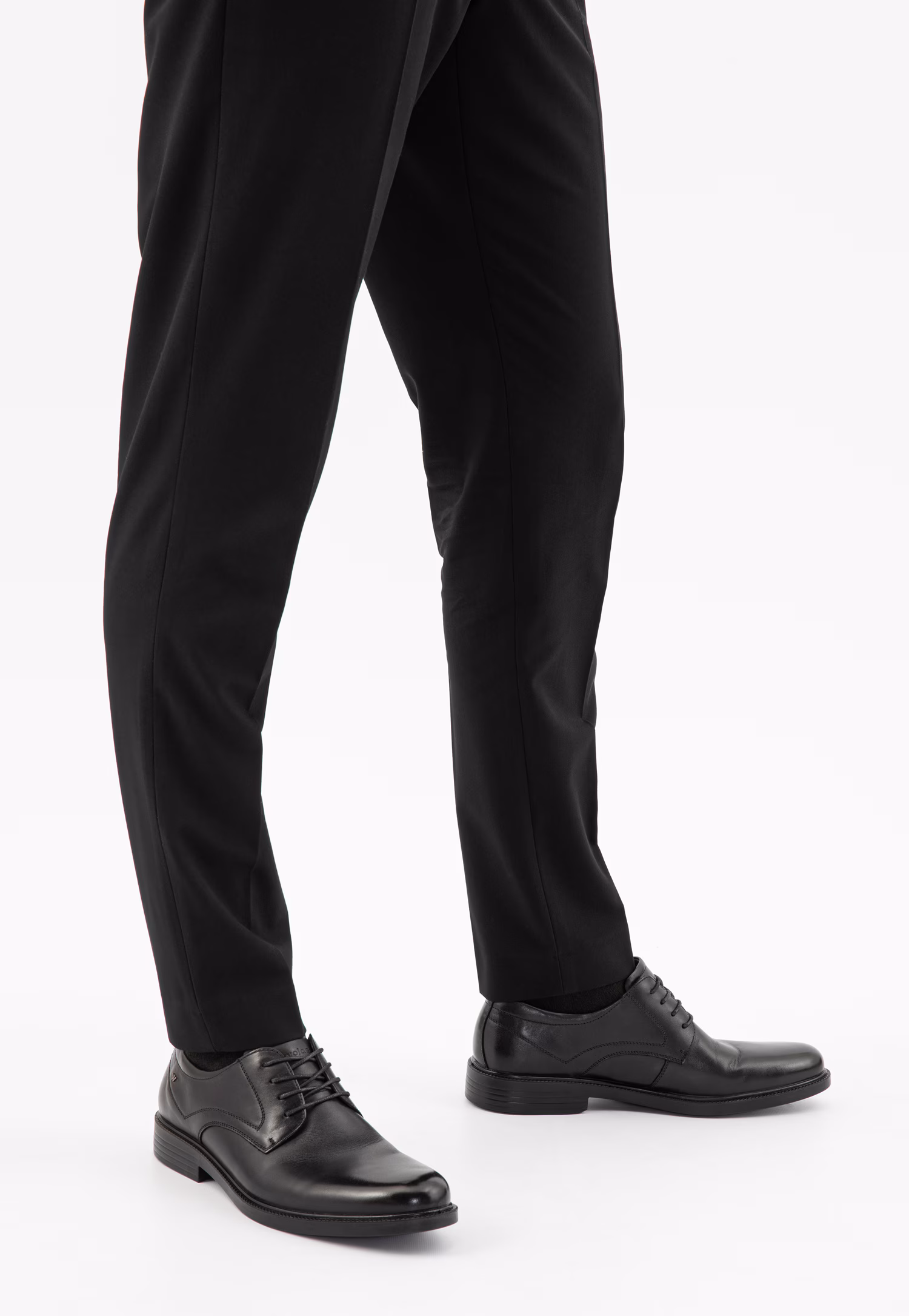 Czarne wizytowe półbuty męskie ze skóry licowej