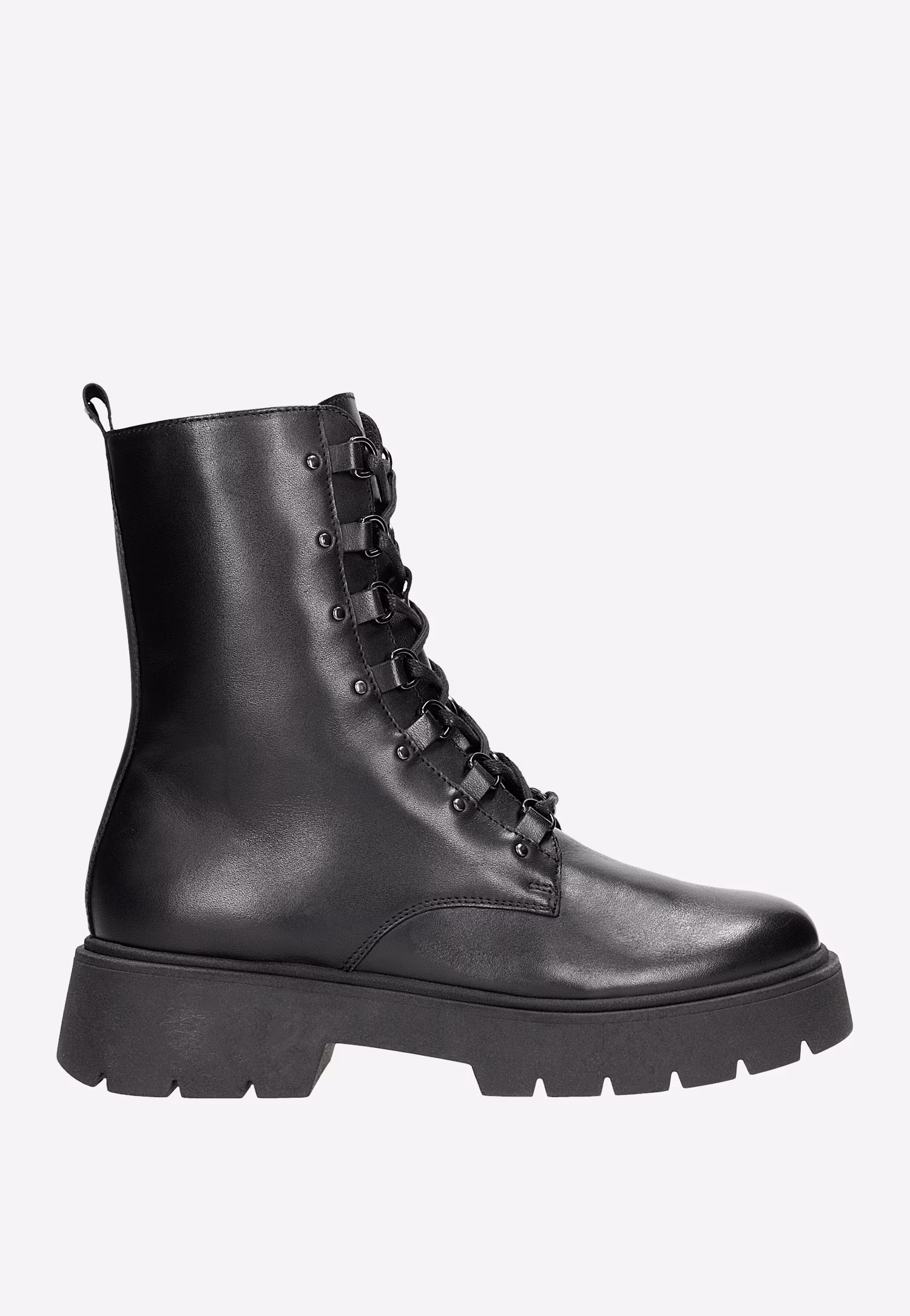 Czarne bikery damskie na grubej podeszwie