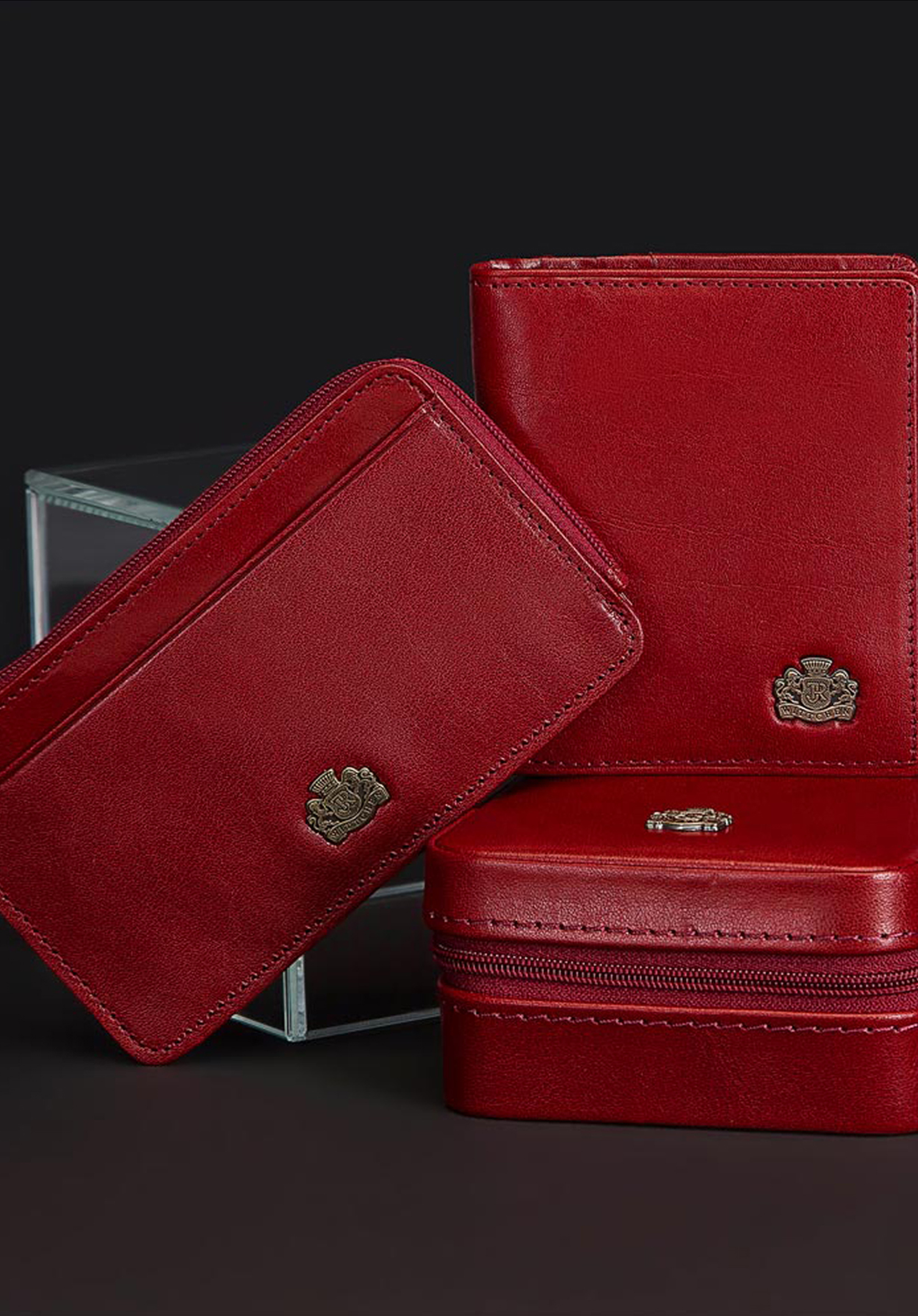 Etui na karty ze skóry z herbem  bez zapięcia