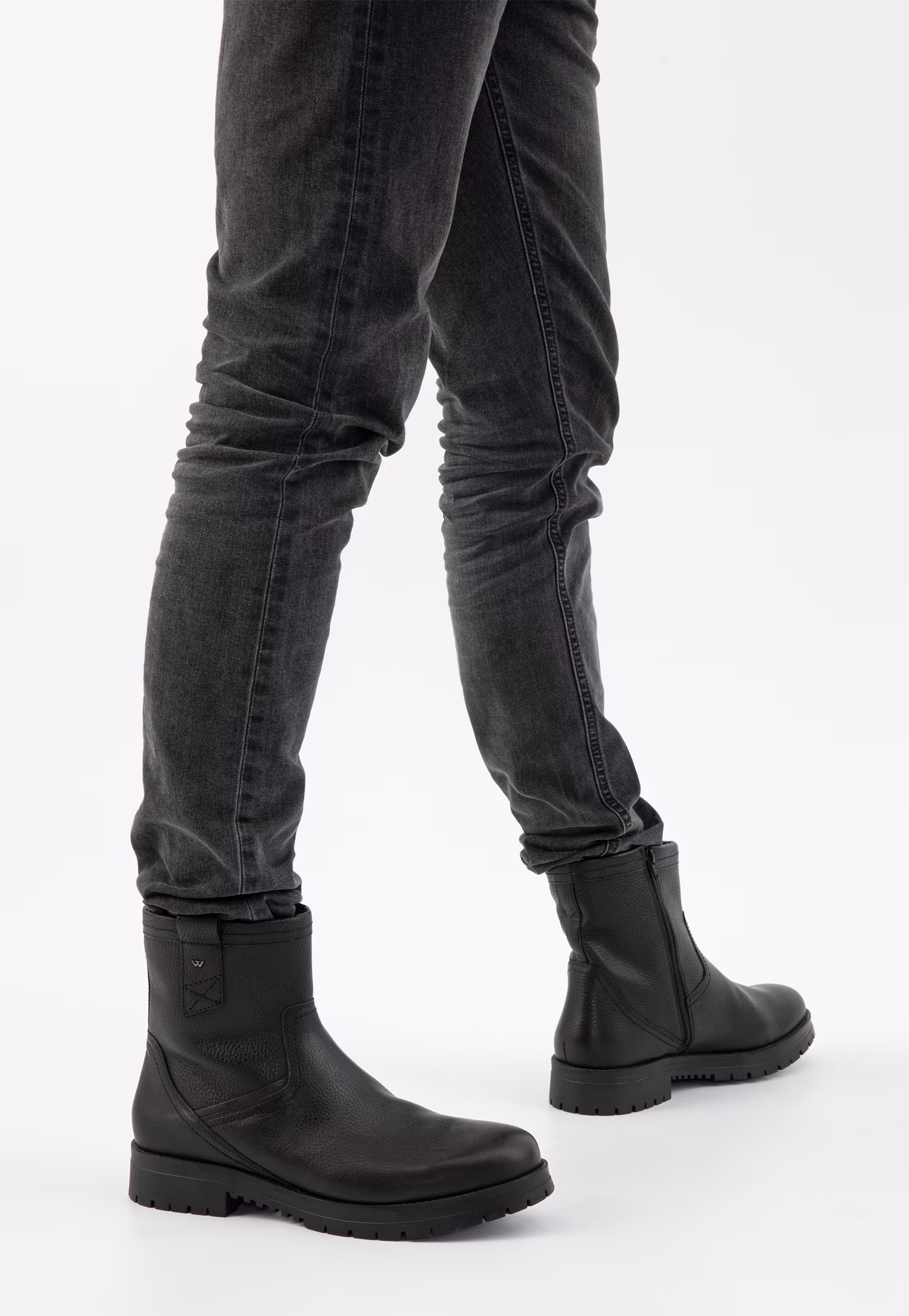 Czarne męskie botki zapinane na zamek