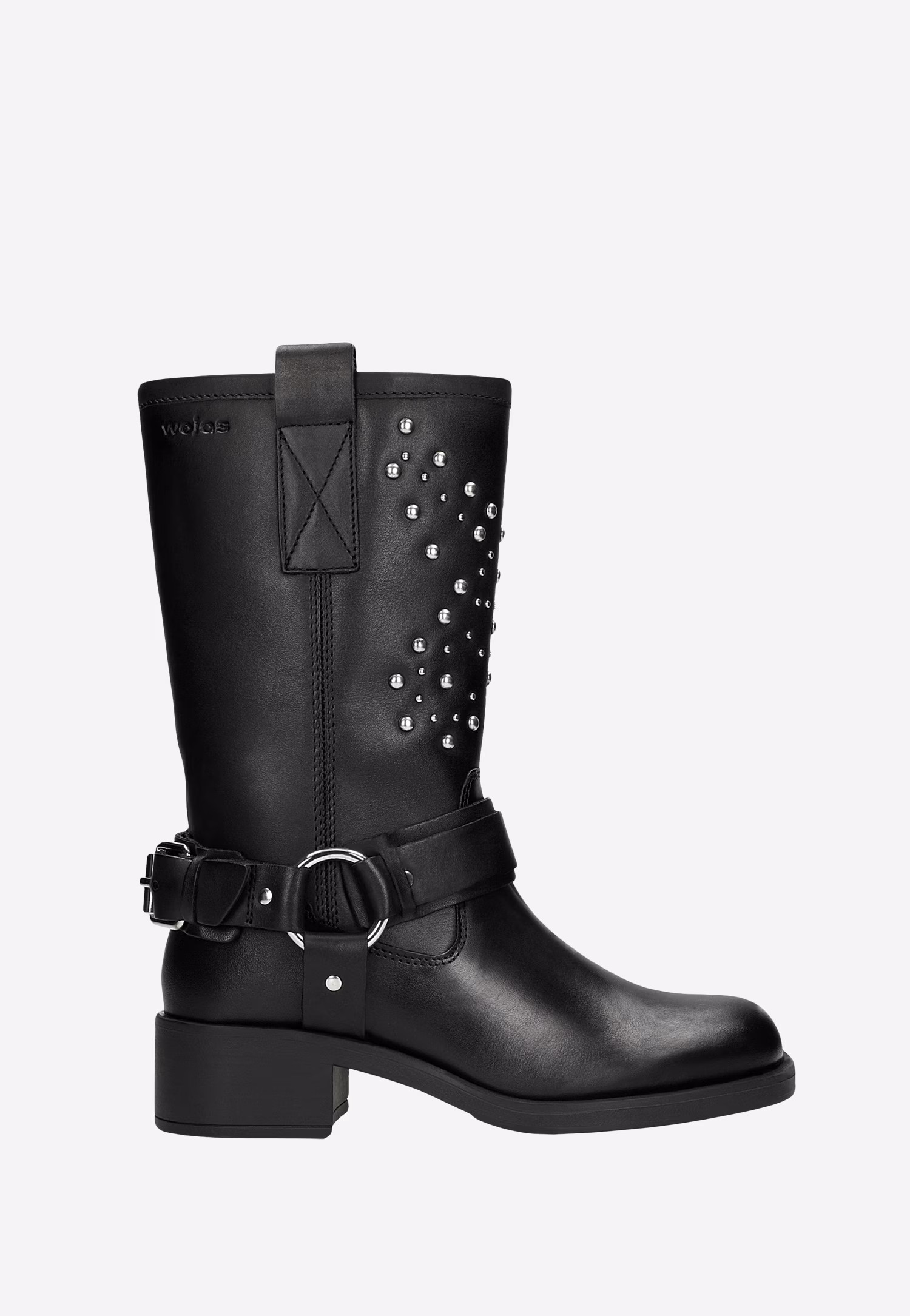 Czarne skórzane botki typu bikery z nitami na cholewce