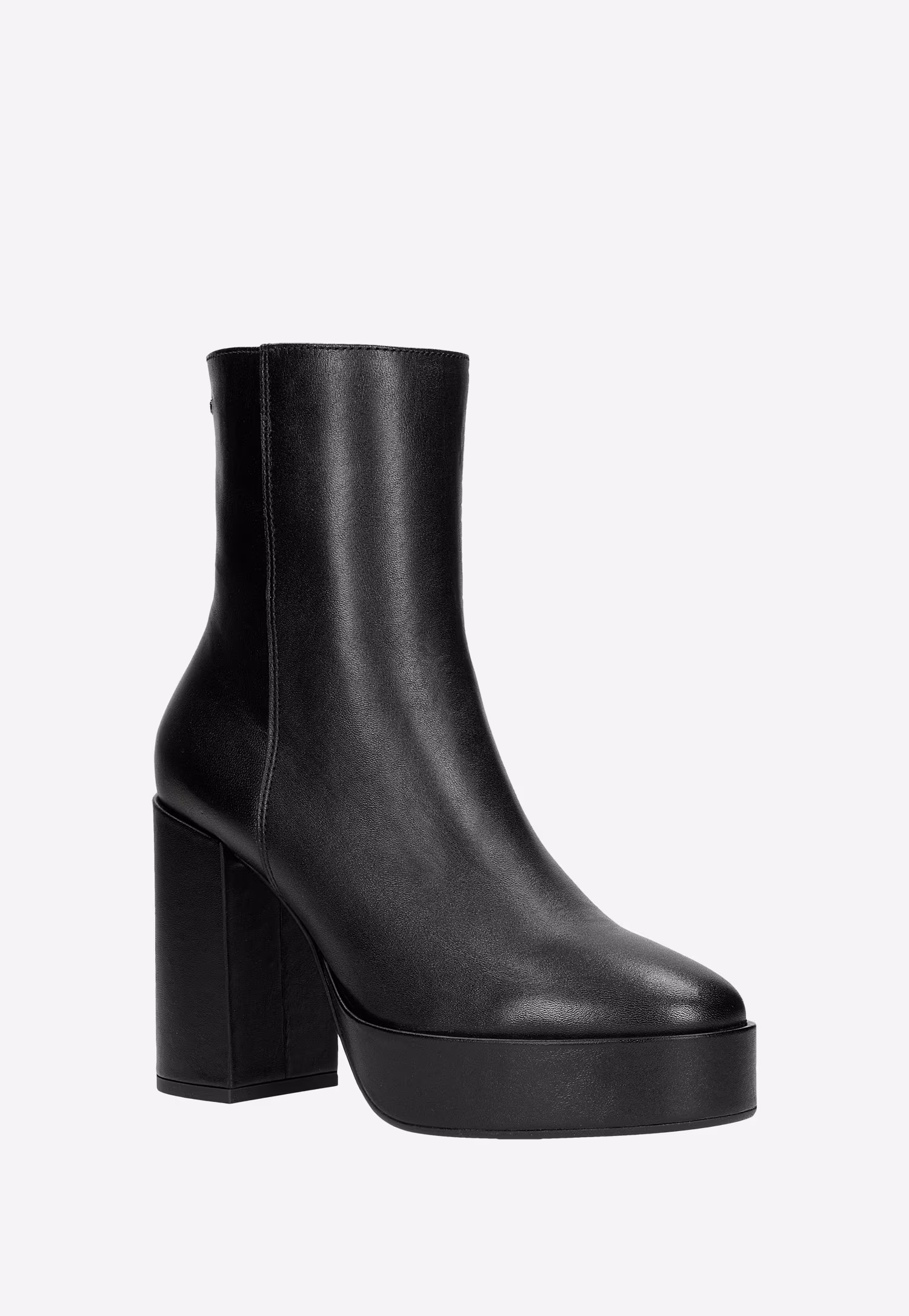 Czarne botki za kostkę na szerokim słupku