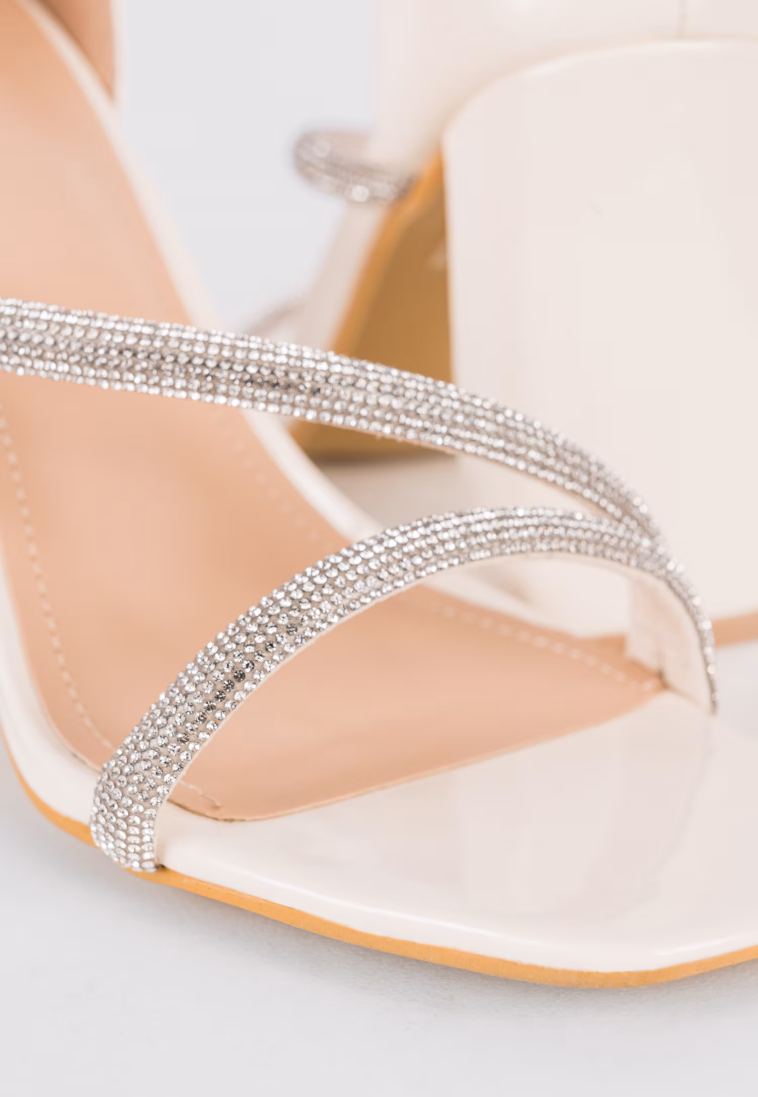 WJS beżowe sandały damskie z kryształkami